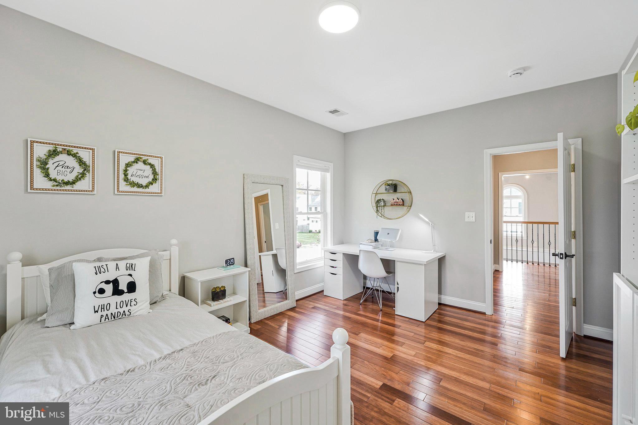 WEST VIENNA WOODS - Residential