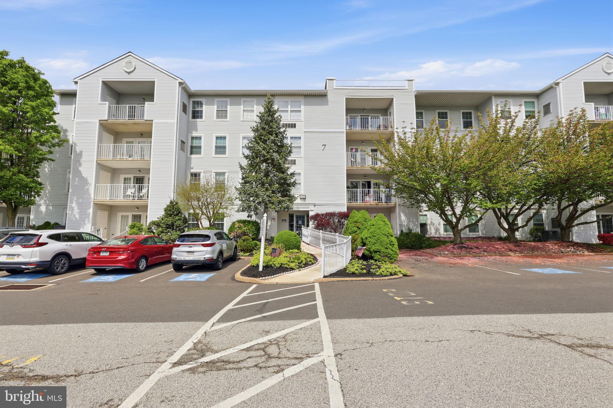 CENTENNIAL STATION - Residential