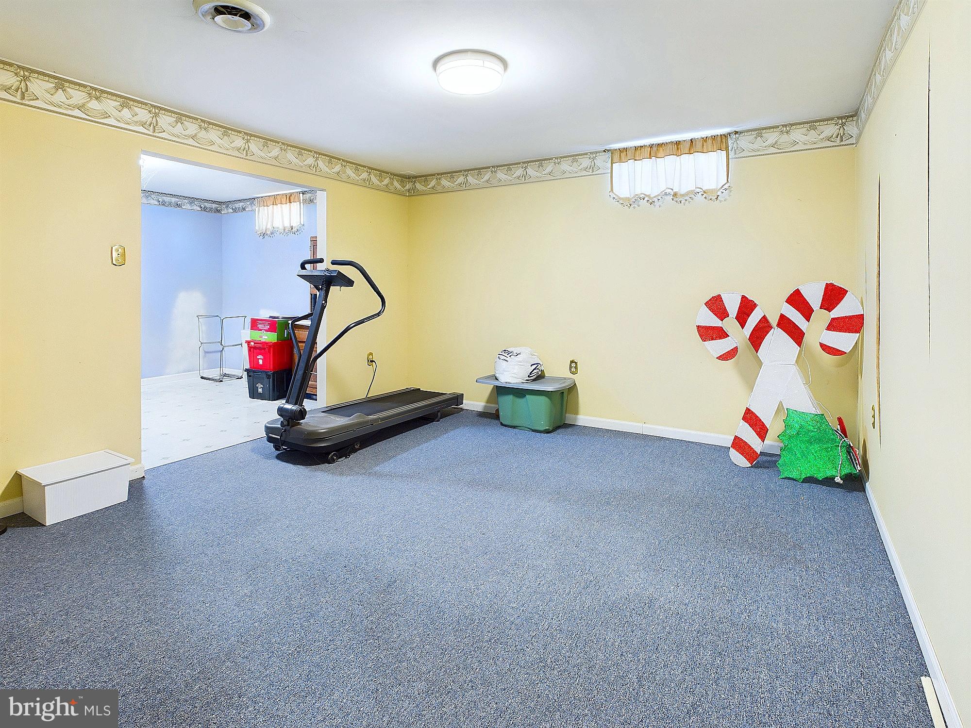 OAKS OF HARFORD - Residential