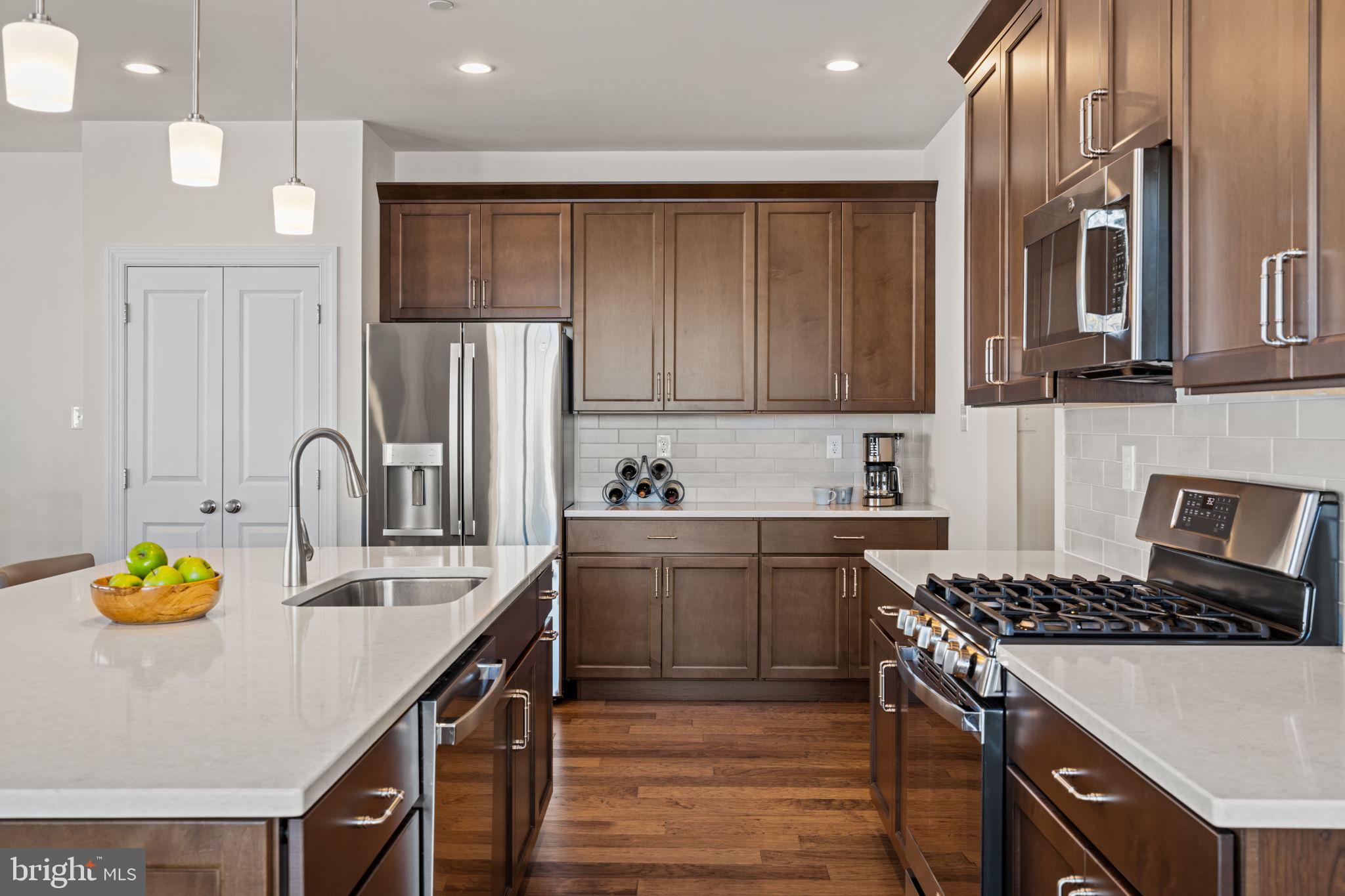 WILLISTOWN POINT - Residential