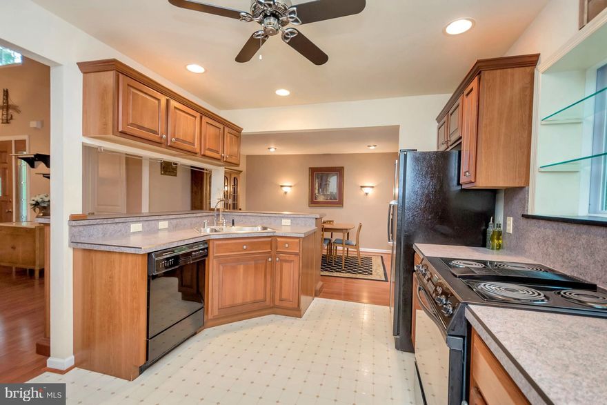 Welcome home to this contemporary beauty!  Enjoy the open floor plan boasting soaring ceilings and lounge in your spacious sunroom with wood burning stove and skylights. Feel like venturing out? Have some fun in the sun at the beaches or boating, maybe a day of horseback riding or golf. Get a workout at the fitness center or partake in a meal on the clubhouse deck! Lake of the Woods has it all!