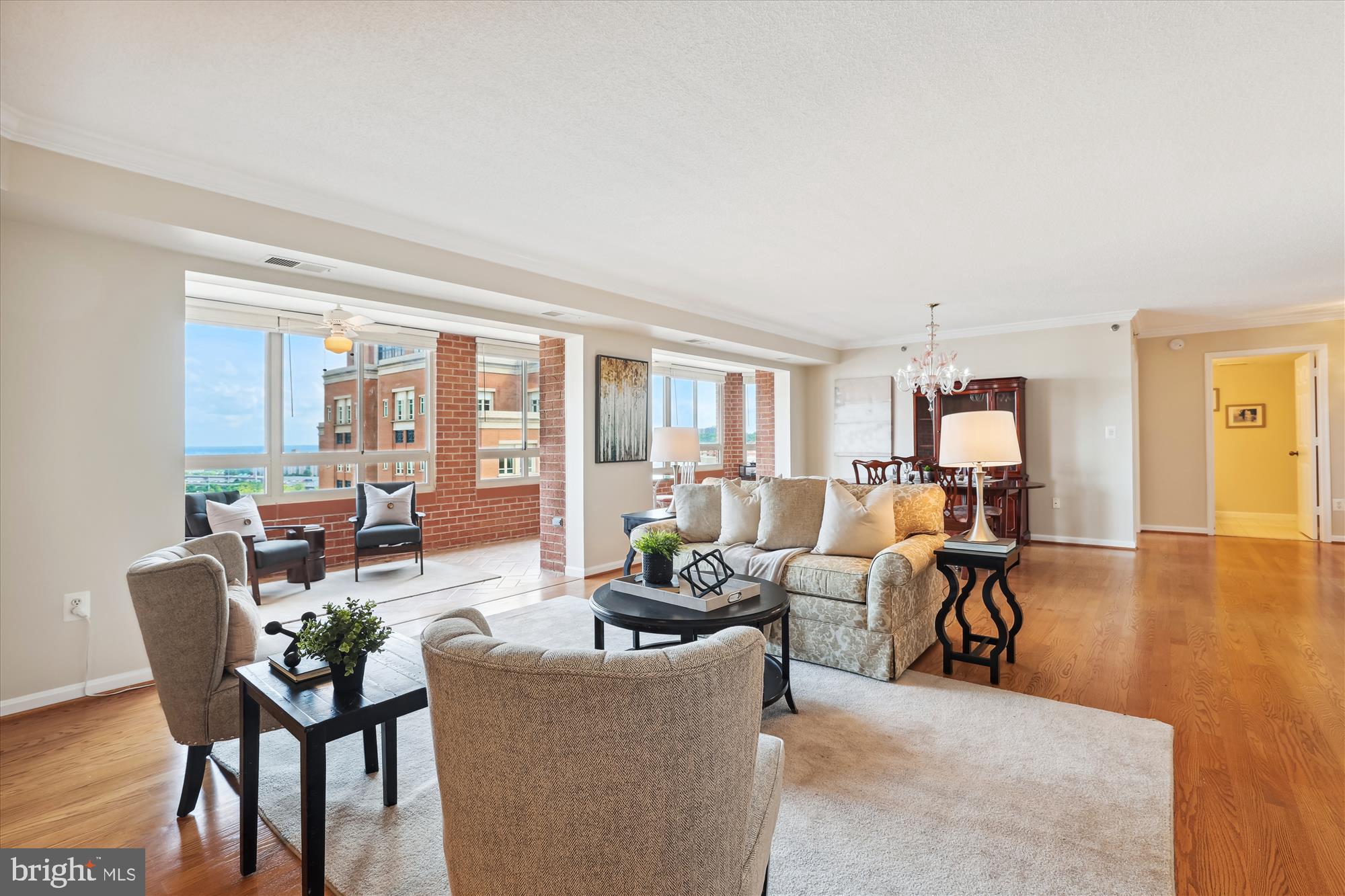 CARLYLE TOWERS CONDOMINIUM - Residential