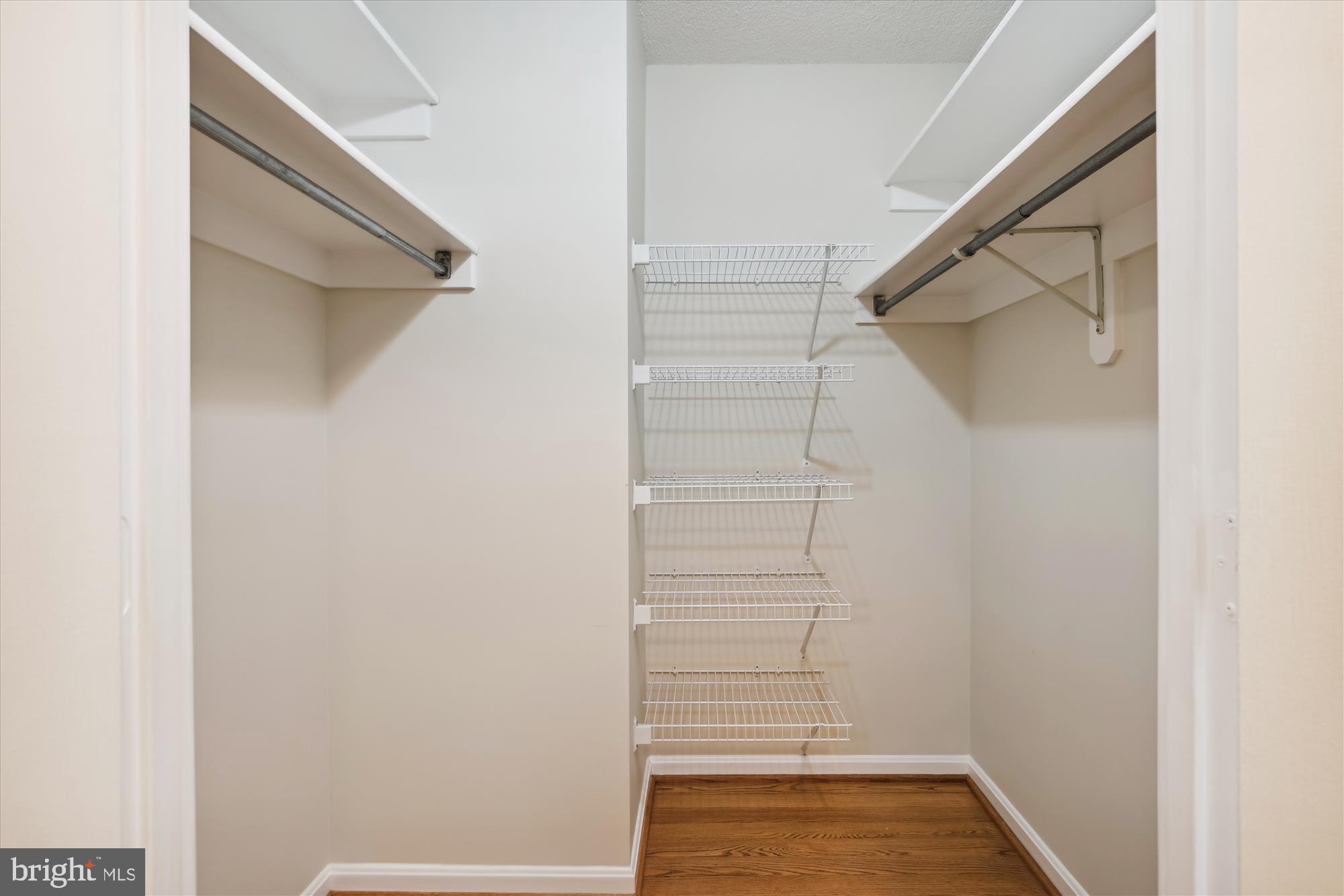 CARLYLE TOWERS CONDOMINIUM - Residential