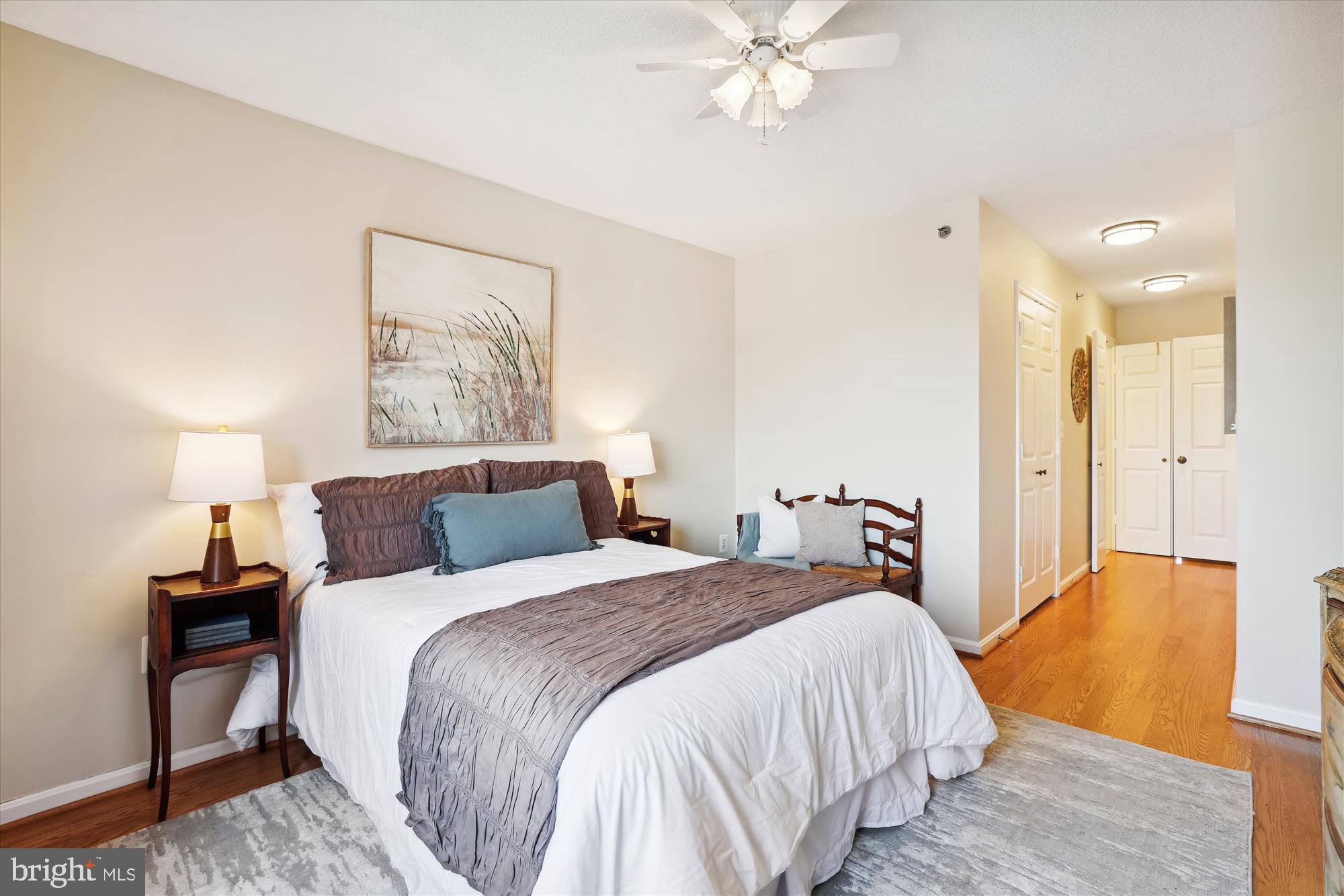 CARLYLE TOWERS CONDOMINIUM - Residential