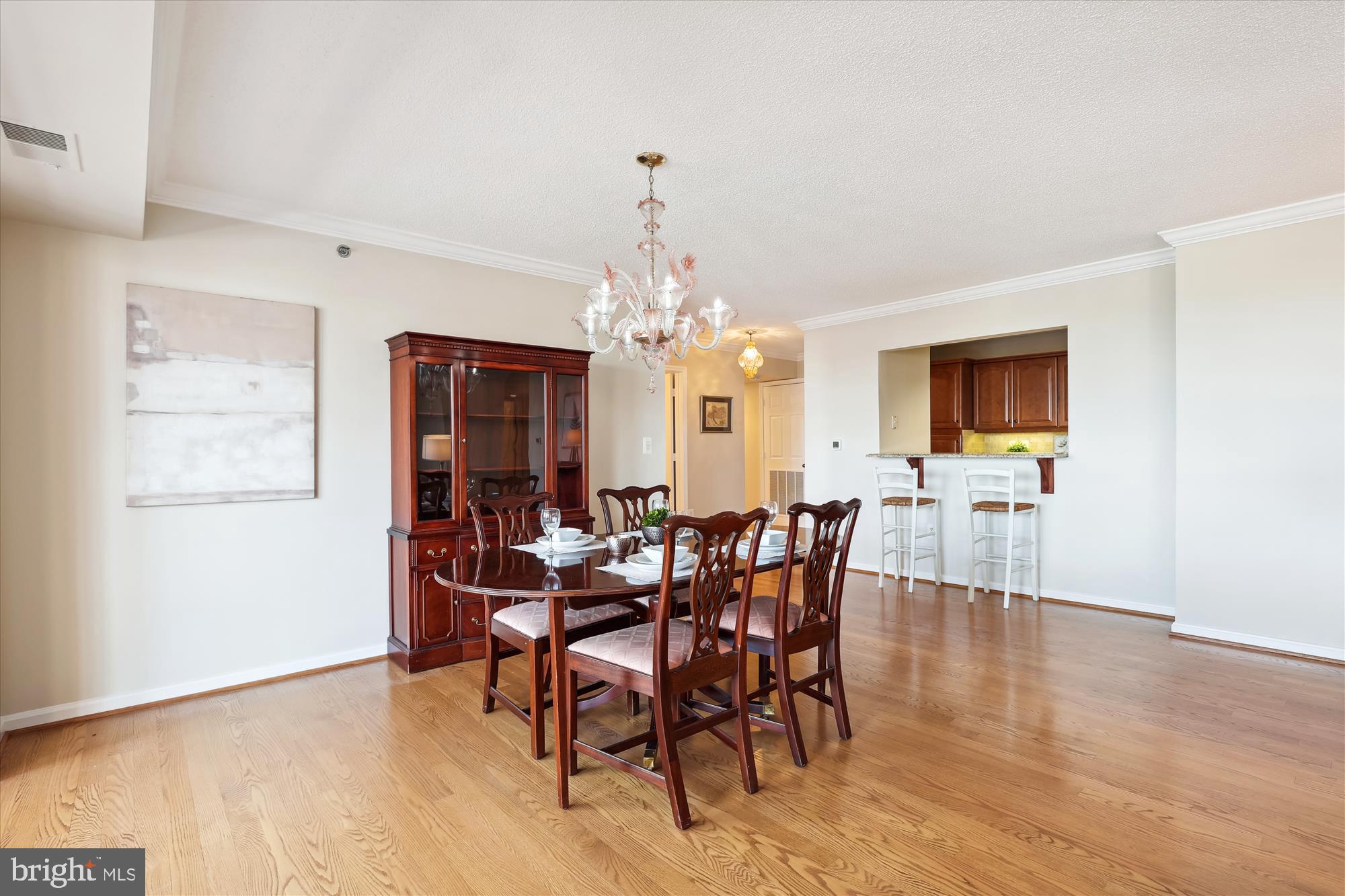 CARLYLE TOWERS CONDOMINIUM - Residential