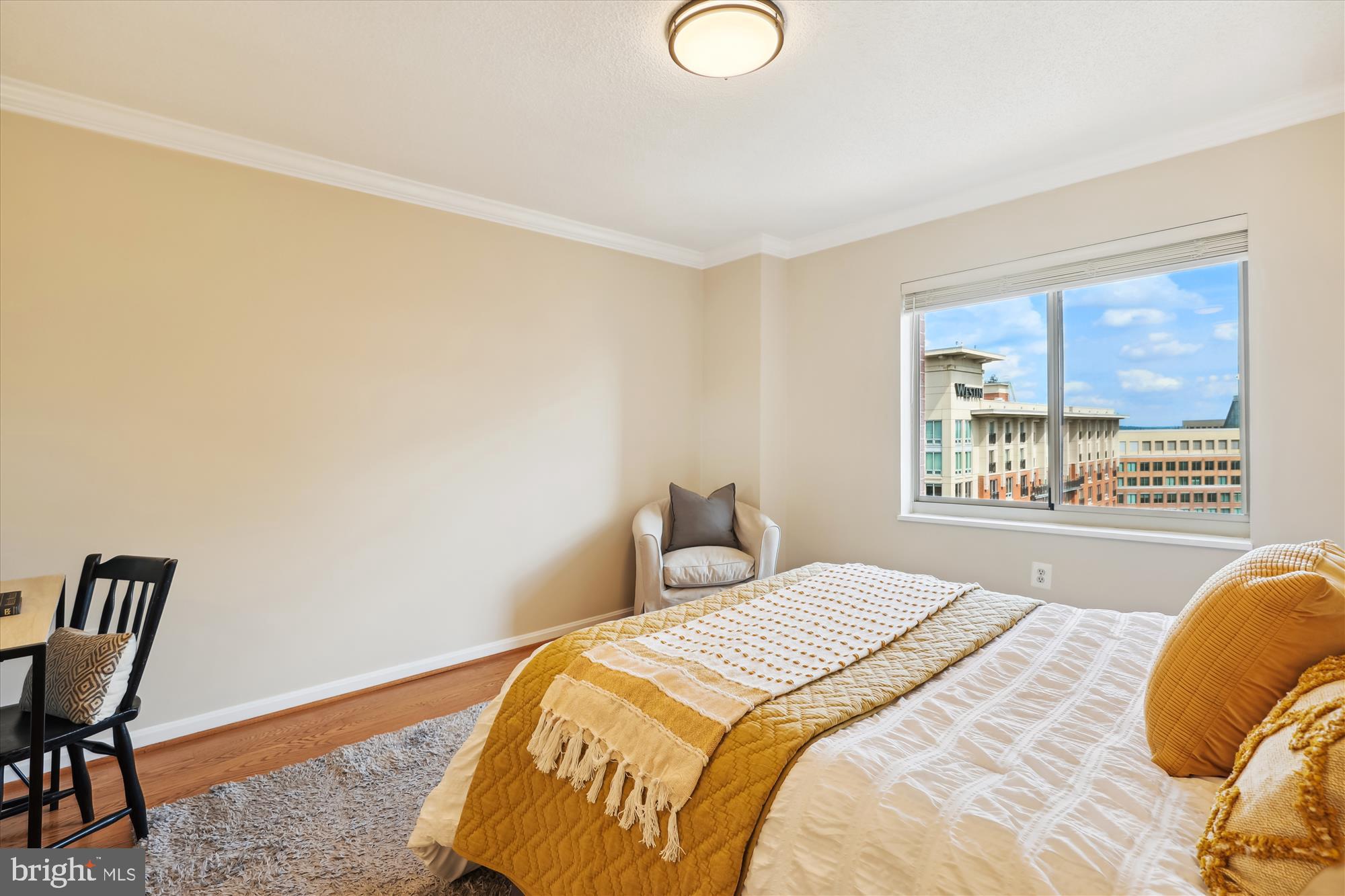 CARLYLE TOWERS CONDOMINIUM - Residential