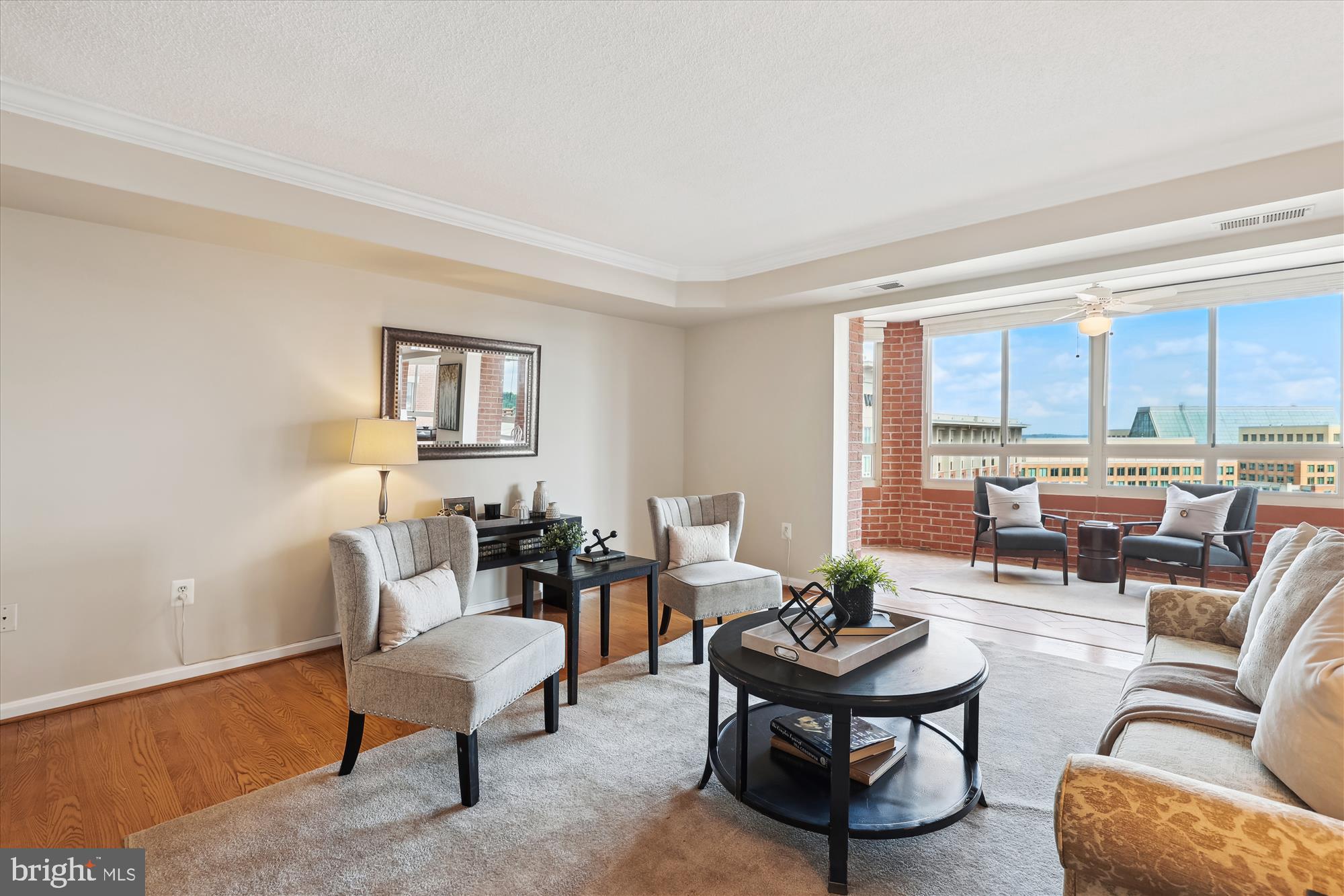 CARLYLE TOWERS CONDOMINIUM - Residential