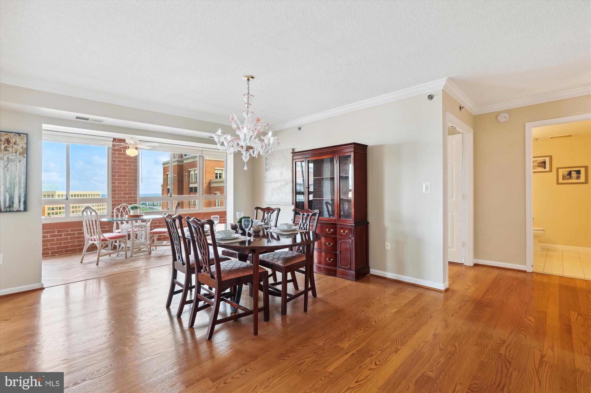 CARLYLE TOWERS CONDOMINIUM - Residential