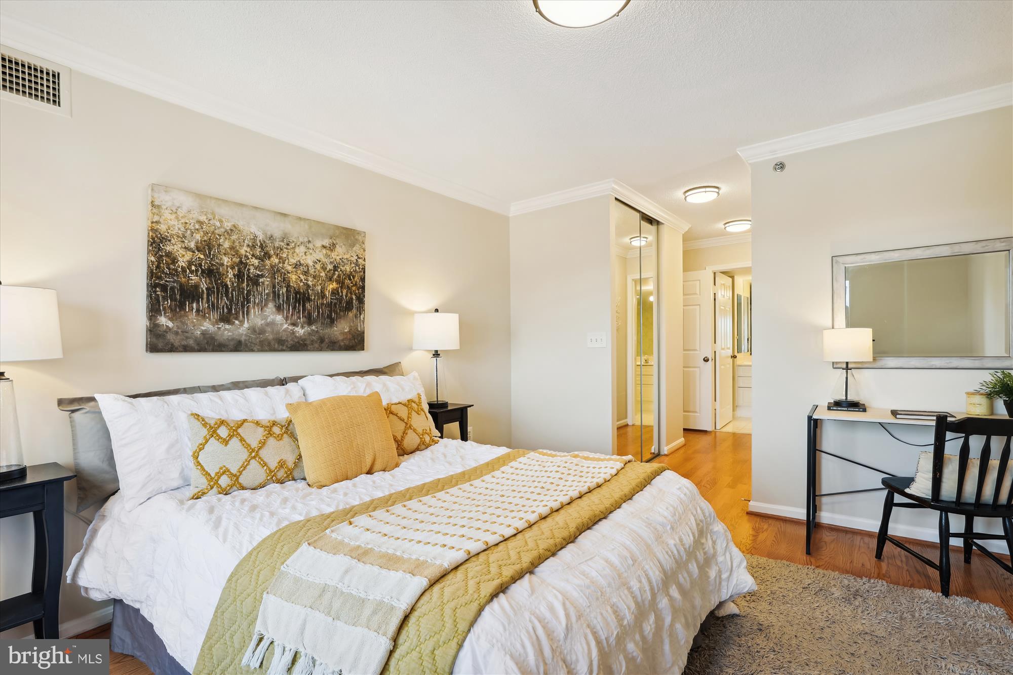 CARLYLE TOWERS CONDOMINIUM - Residential