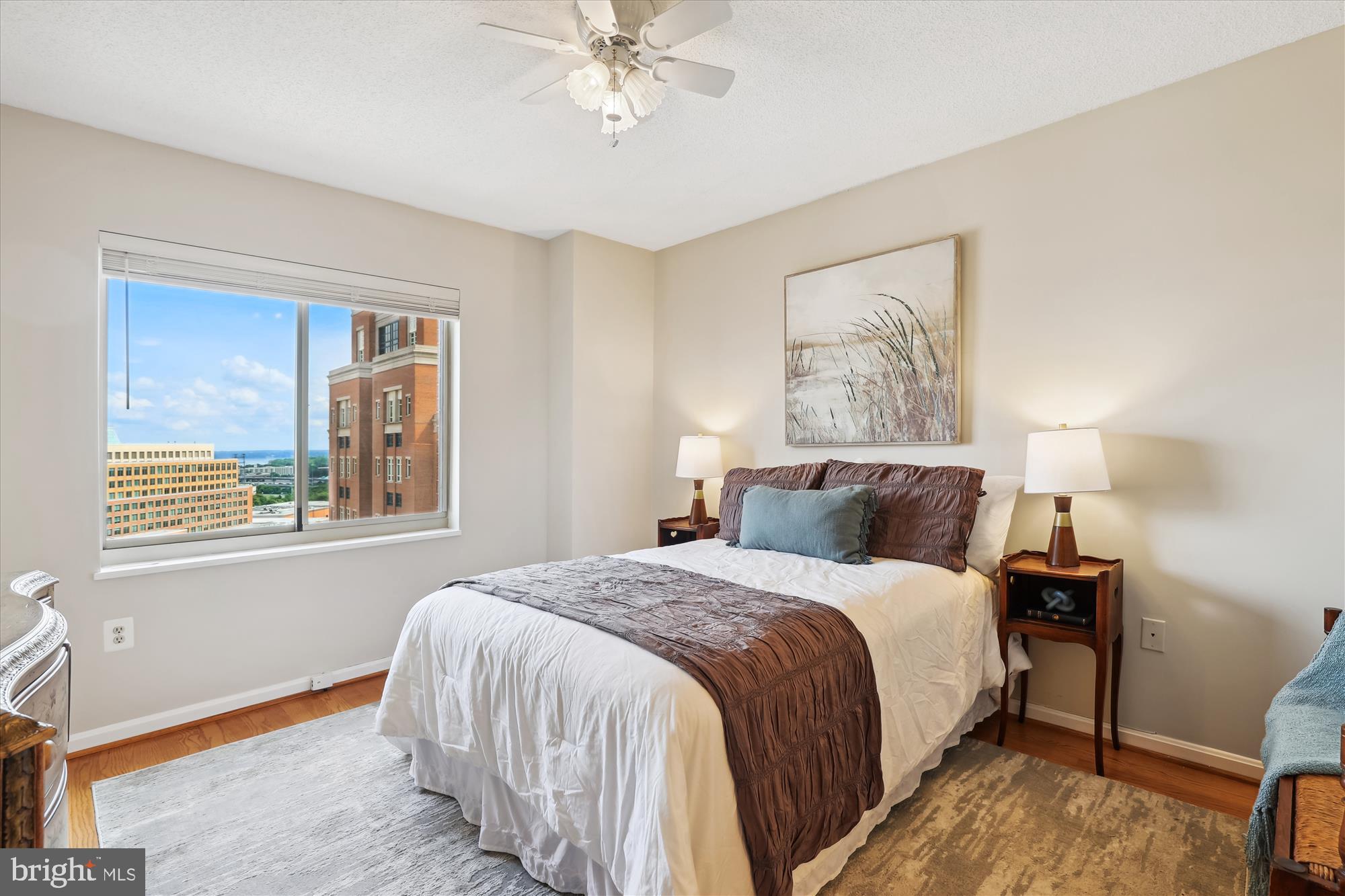 CARLYLE TOWERS CONDOMINIUM - Residential