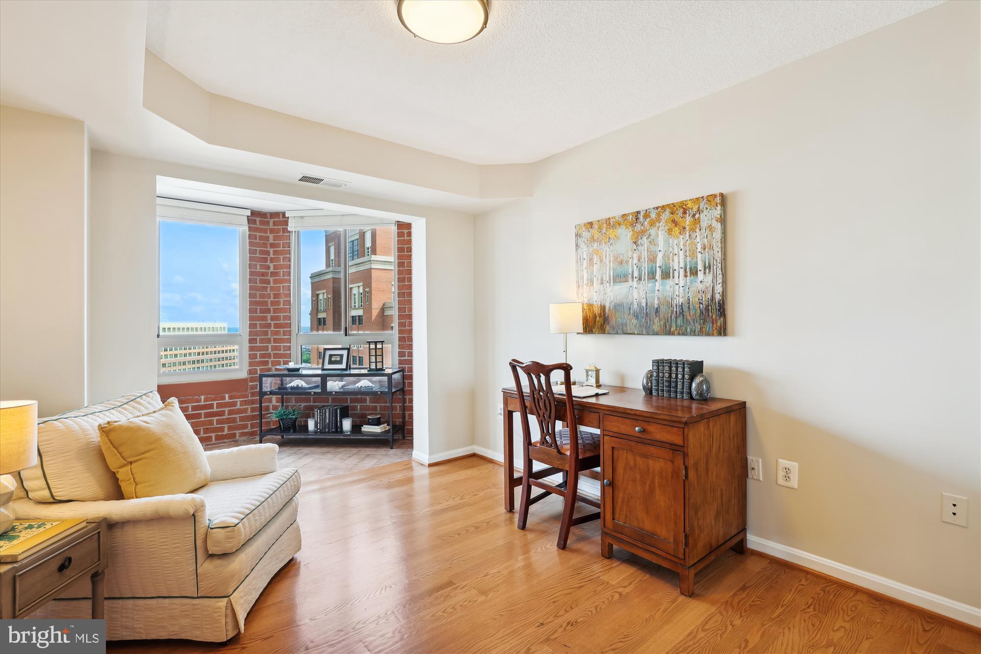 CARLYLE TOWERS CONDOMINIUM - Residential