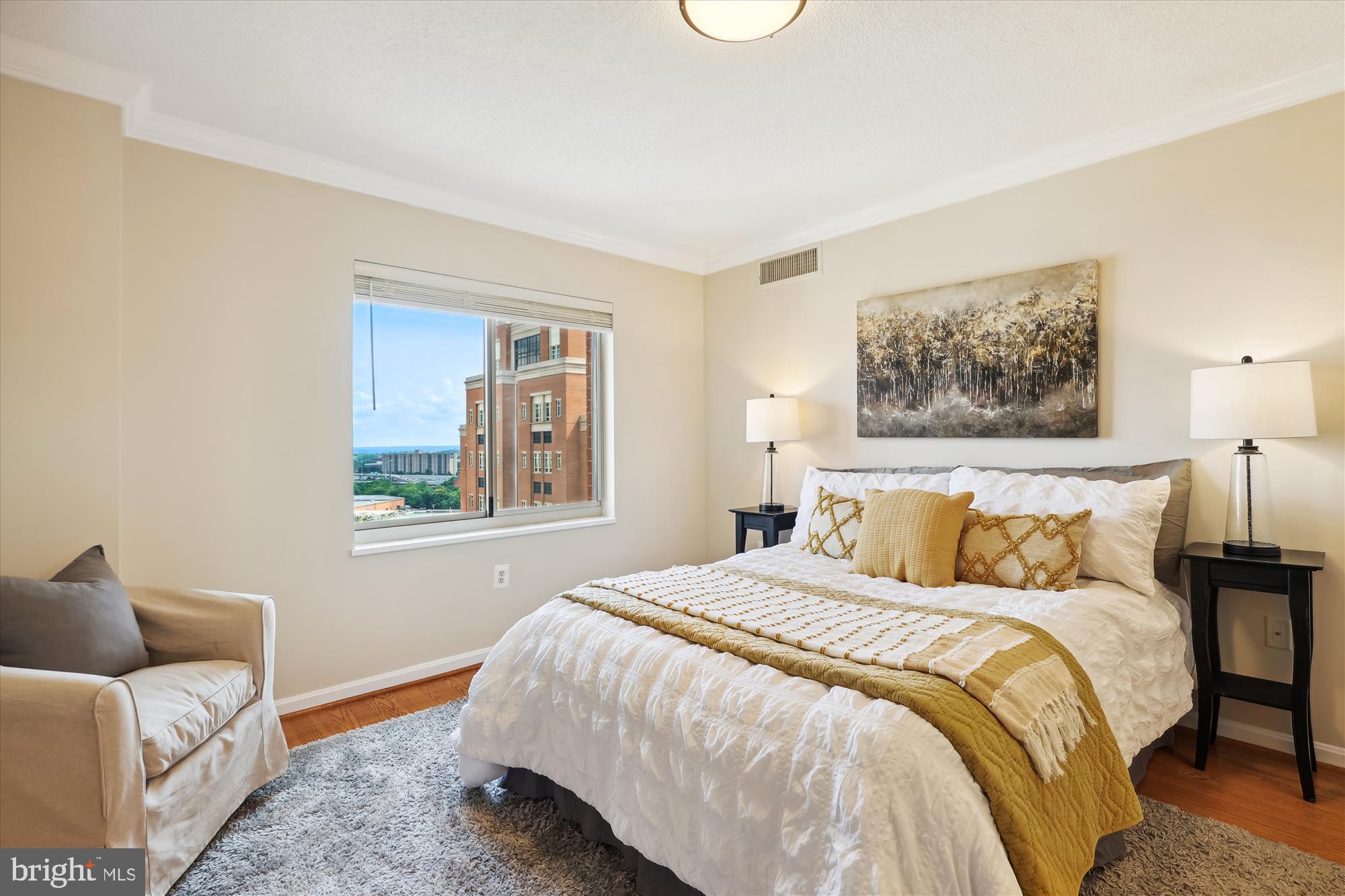 CARLYLE TOWERS CONDOMINIUM - Residential