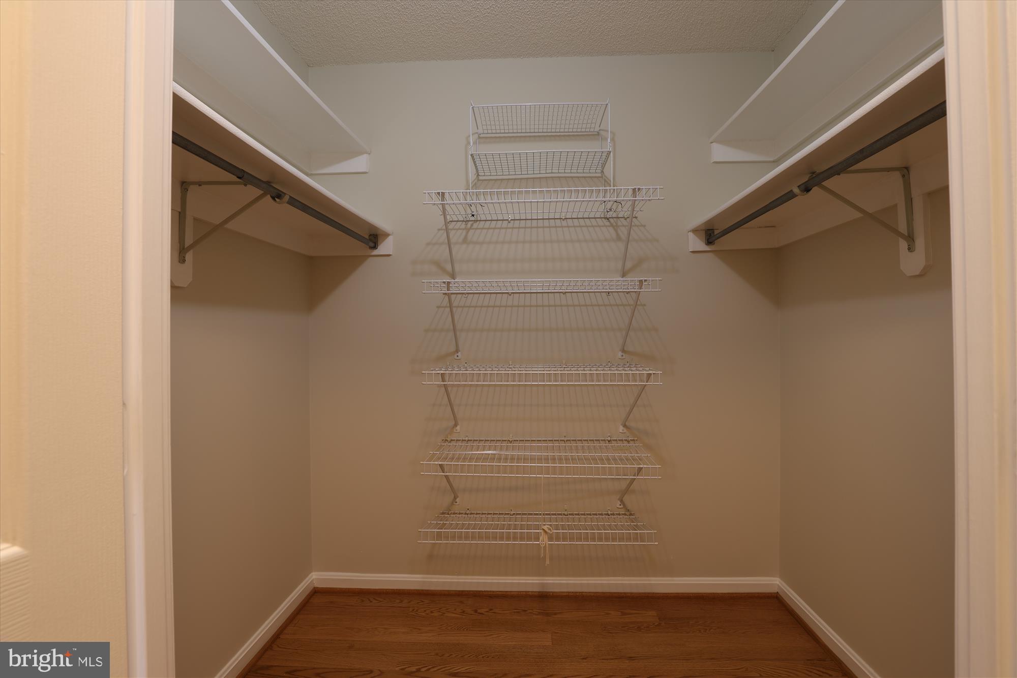 CARLYLE TOWERS CONDOMINIUM - Residential