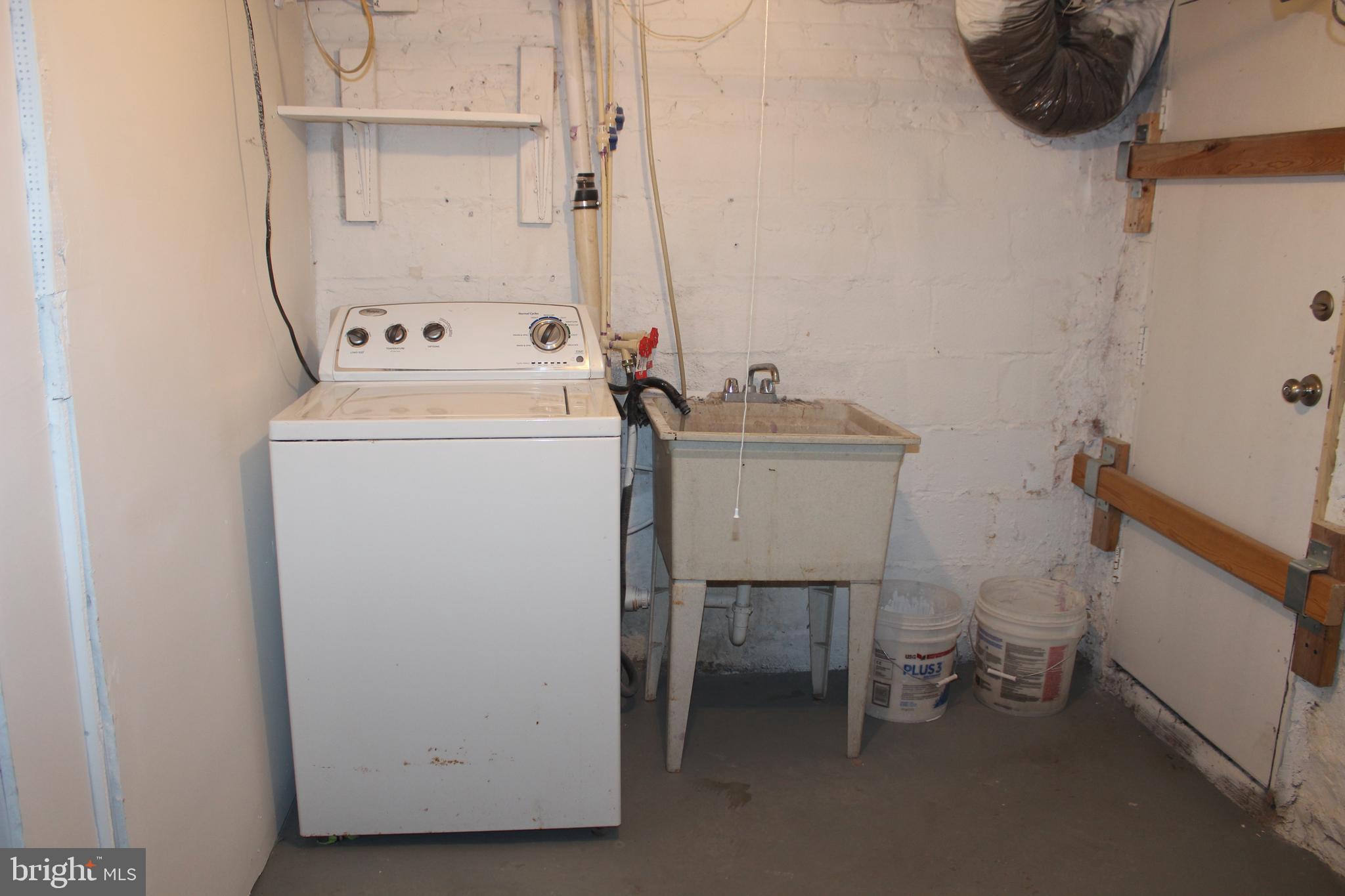 EDMONDSON VILLAGE - Residential Lease