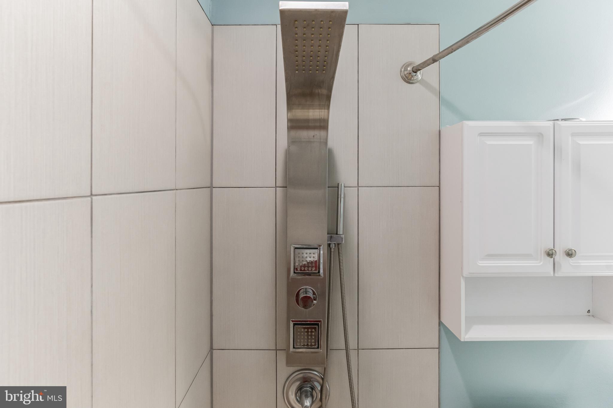 NORTHRIDGE ESTATES - Residential