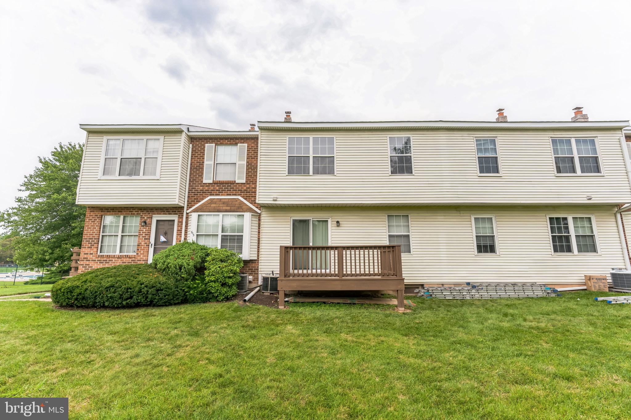 NORTHRIDGE ESTATES - Residential