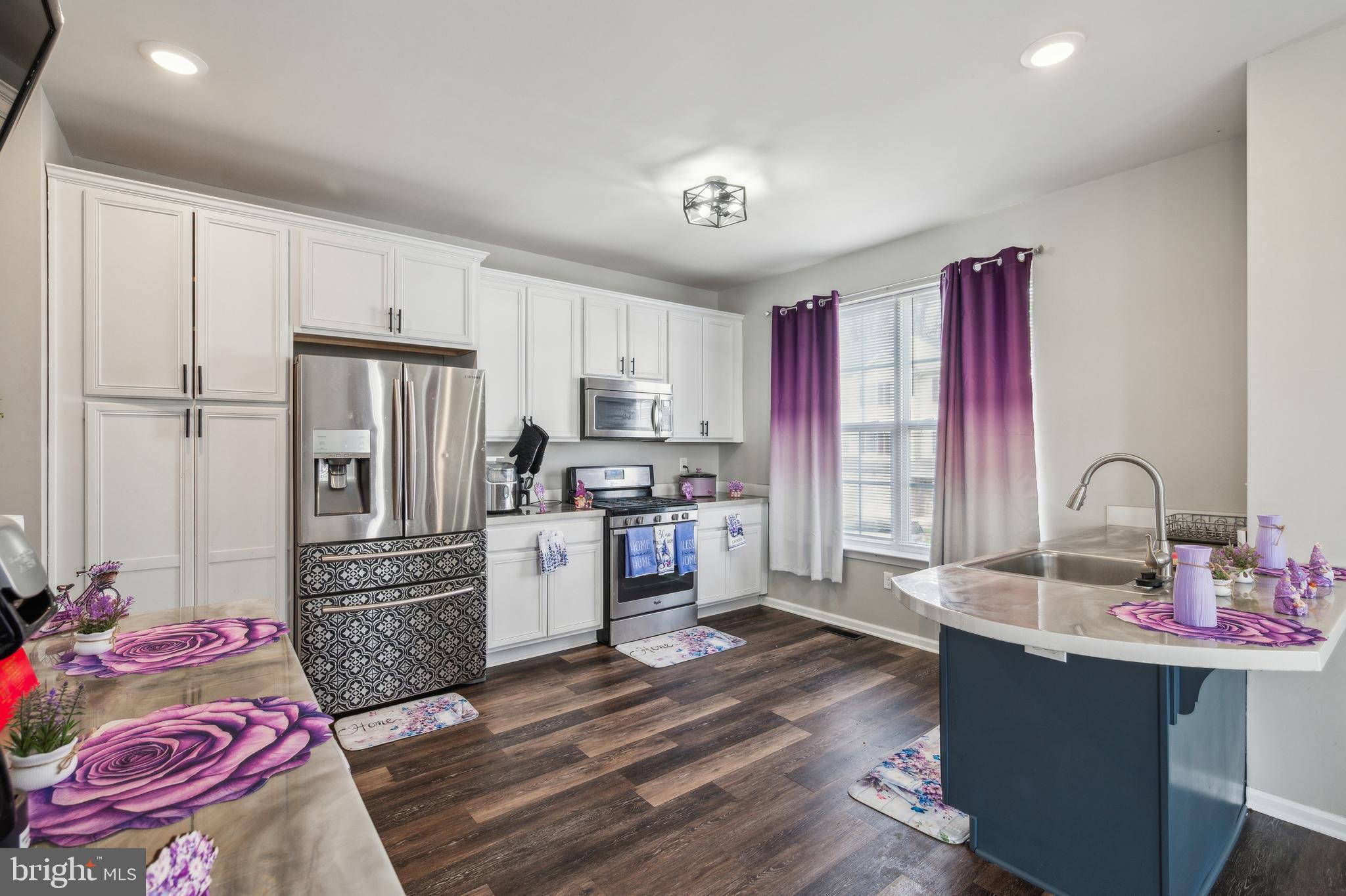 WOODCREST HILLS - Residential