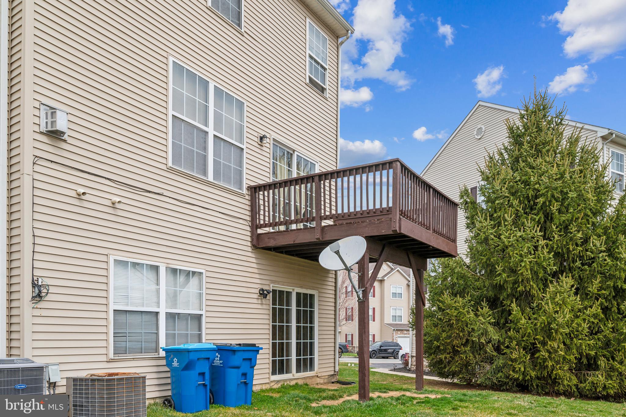 WOODCREST HILLS - Residential