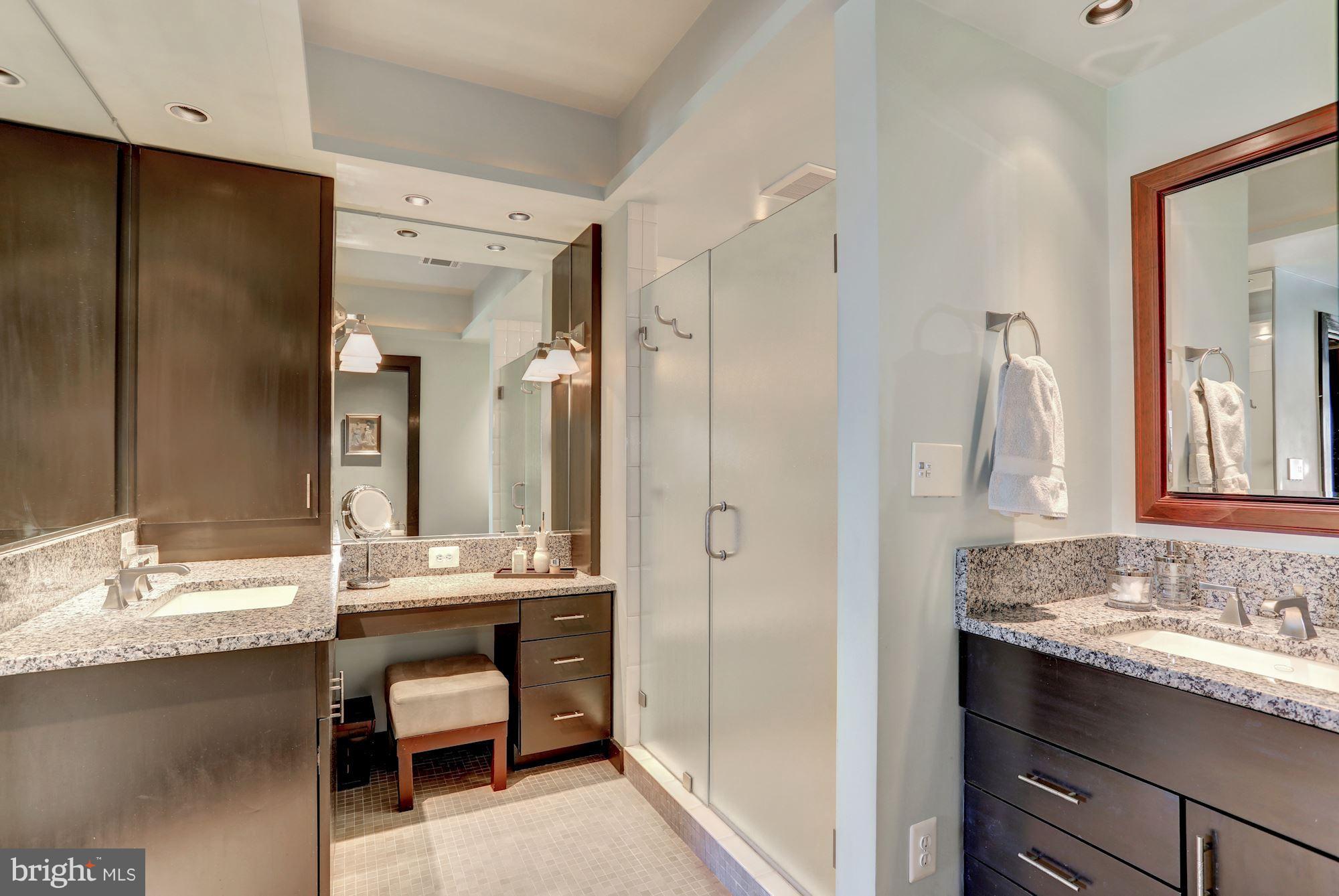 SOUTH RIDING - Residential