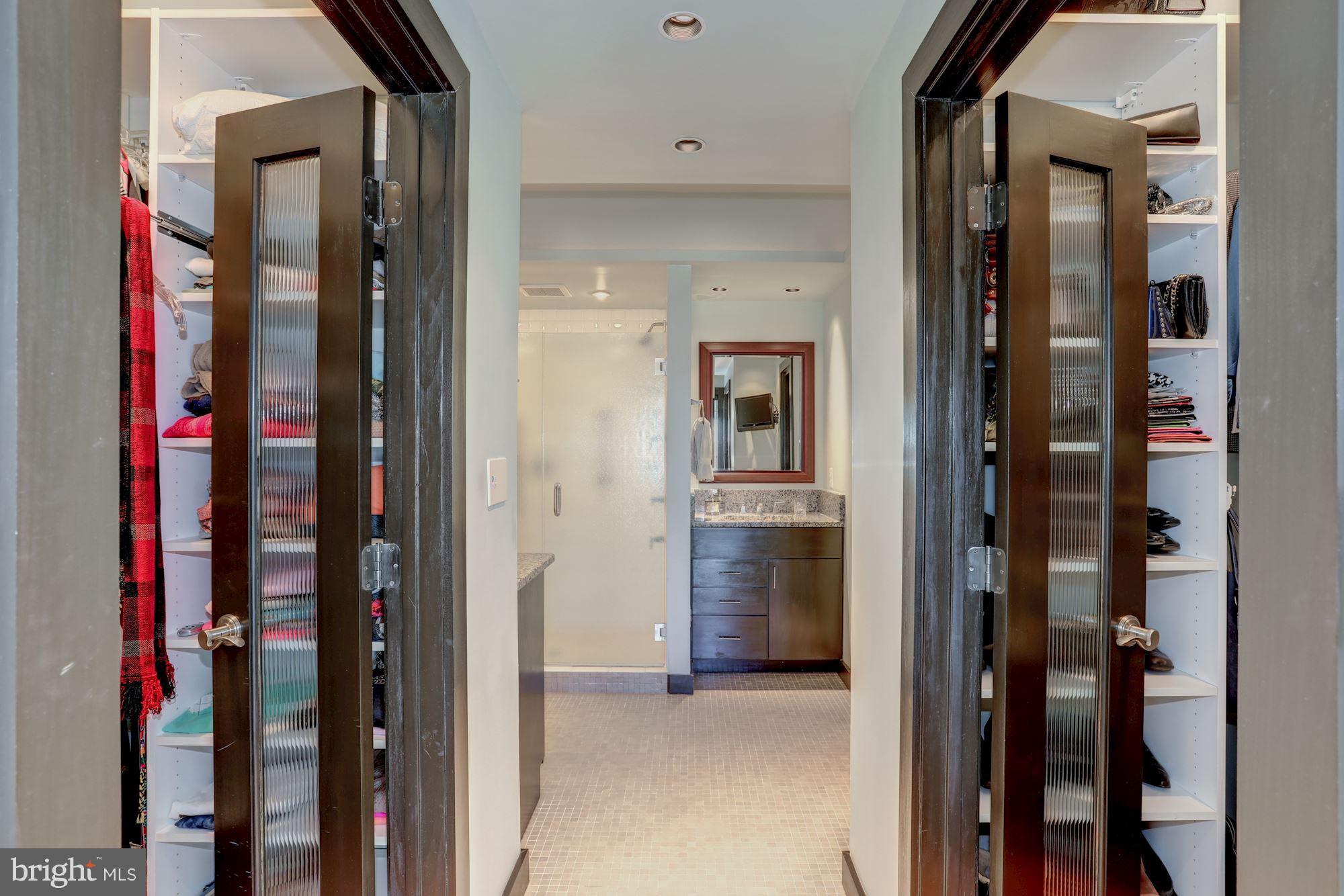 SOUTH RIDING - Residential