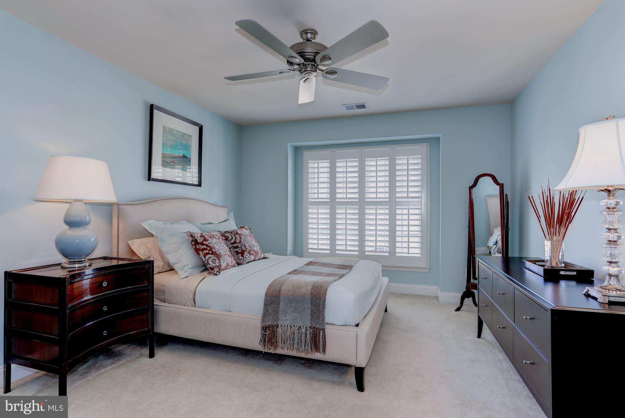 SOUTH RIDING - Residential