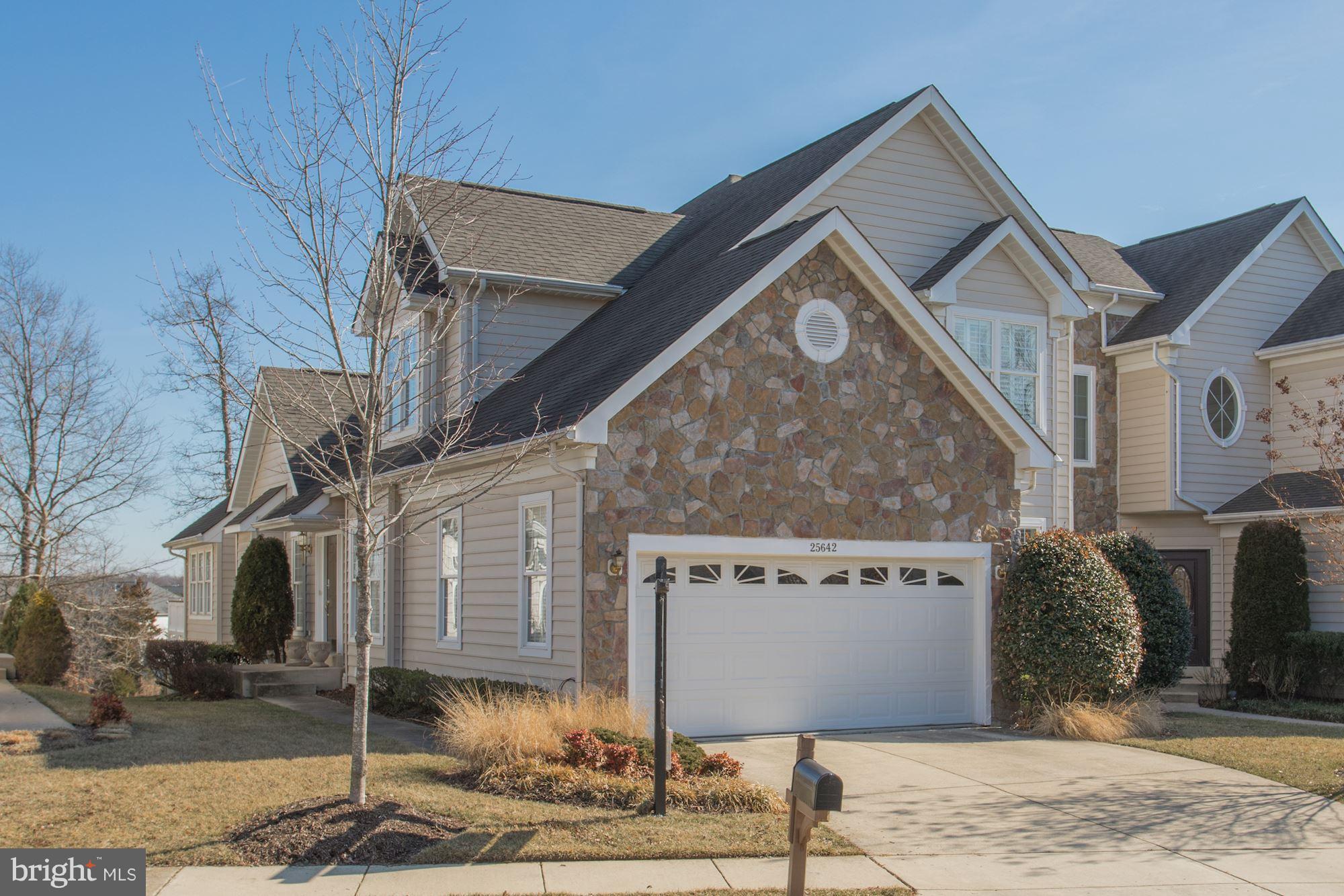 SOUTH RIDING - Residential