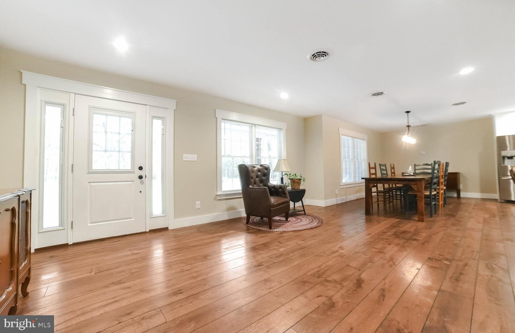 TALL TIMBERS - Residential