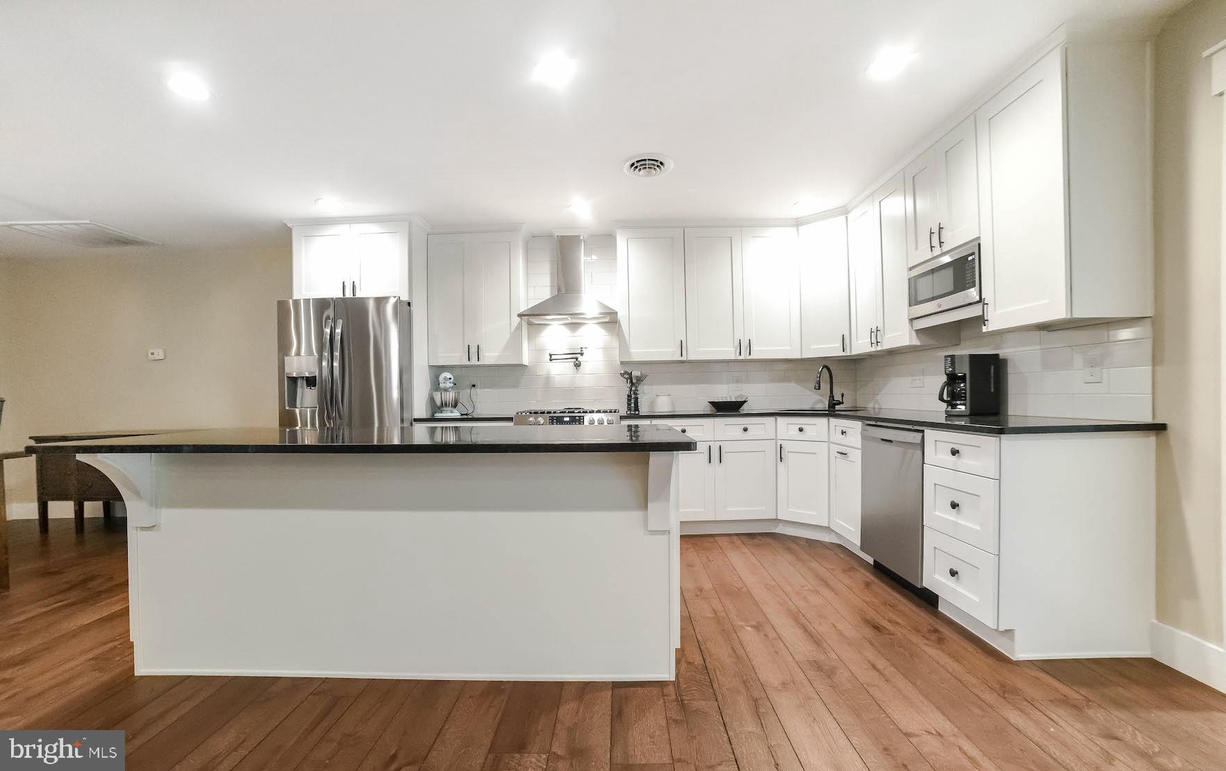 TALL TIMBERS - Residential