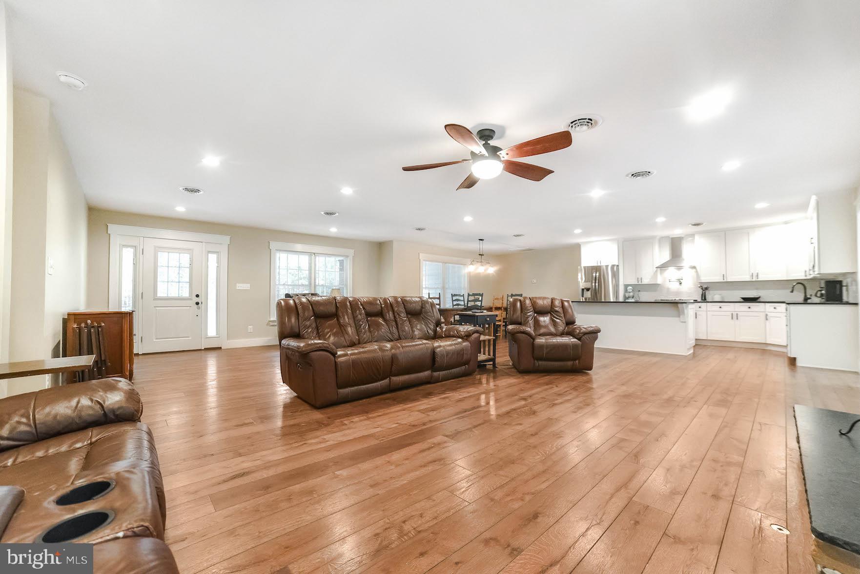 TALL TIMBERS - Residential