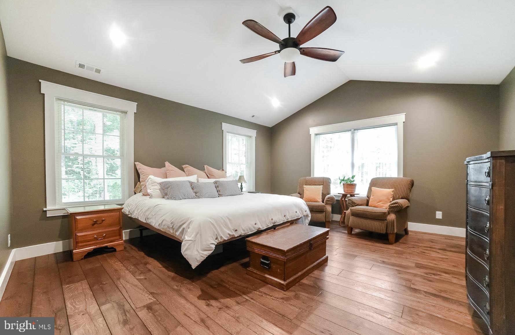 TALL TIMBERS - Residential