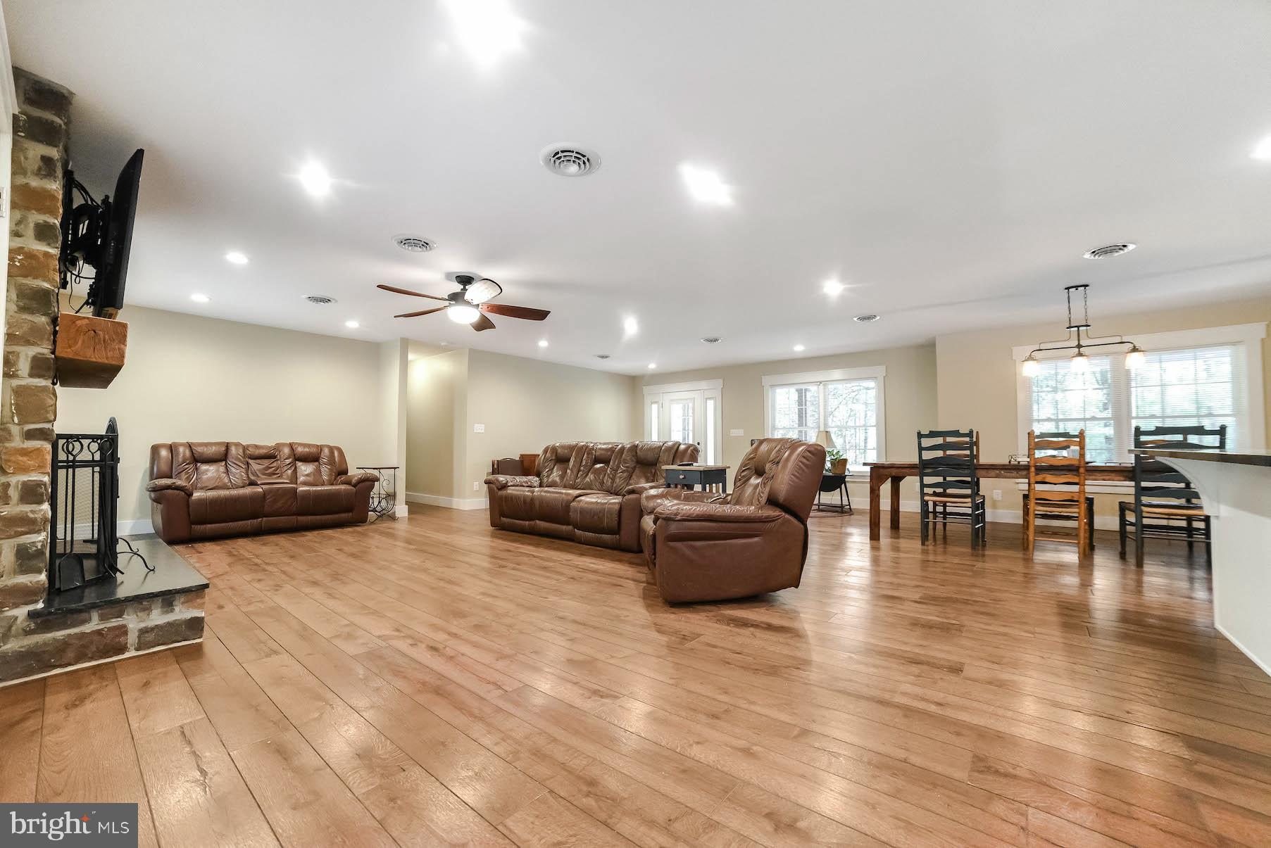 TALL TIMBERS - Residential