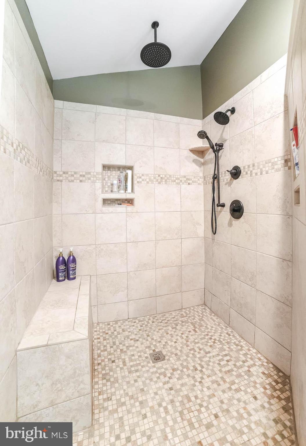 TALL TIMBERS - Residential