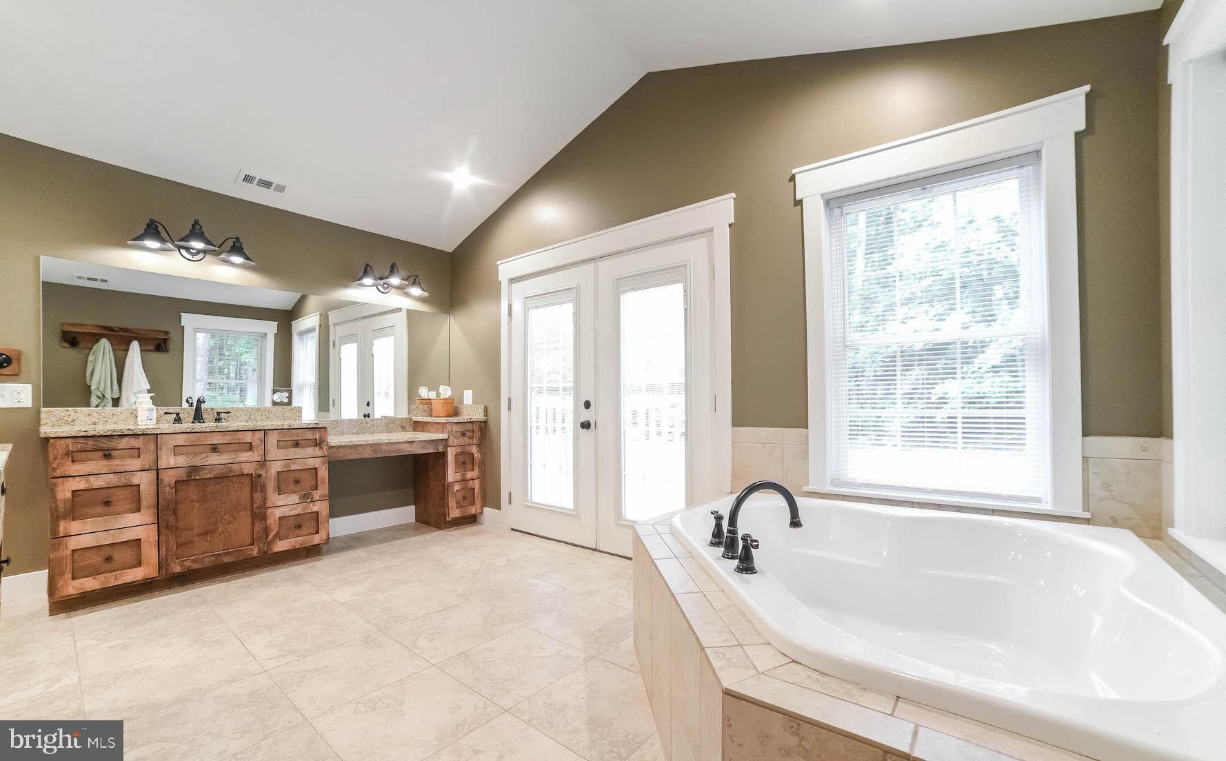 TALL TIMBERS - Residential