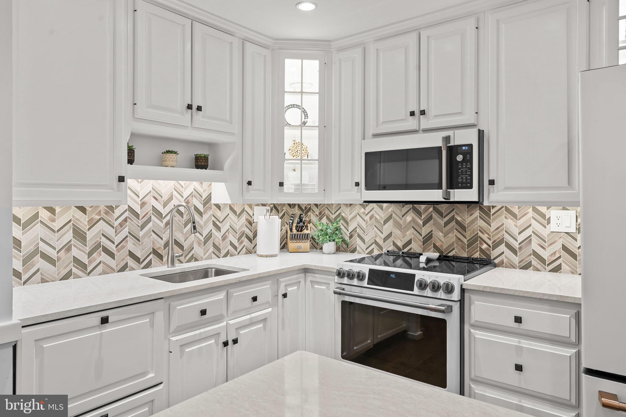 WEATHERSTONE - Residential