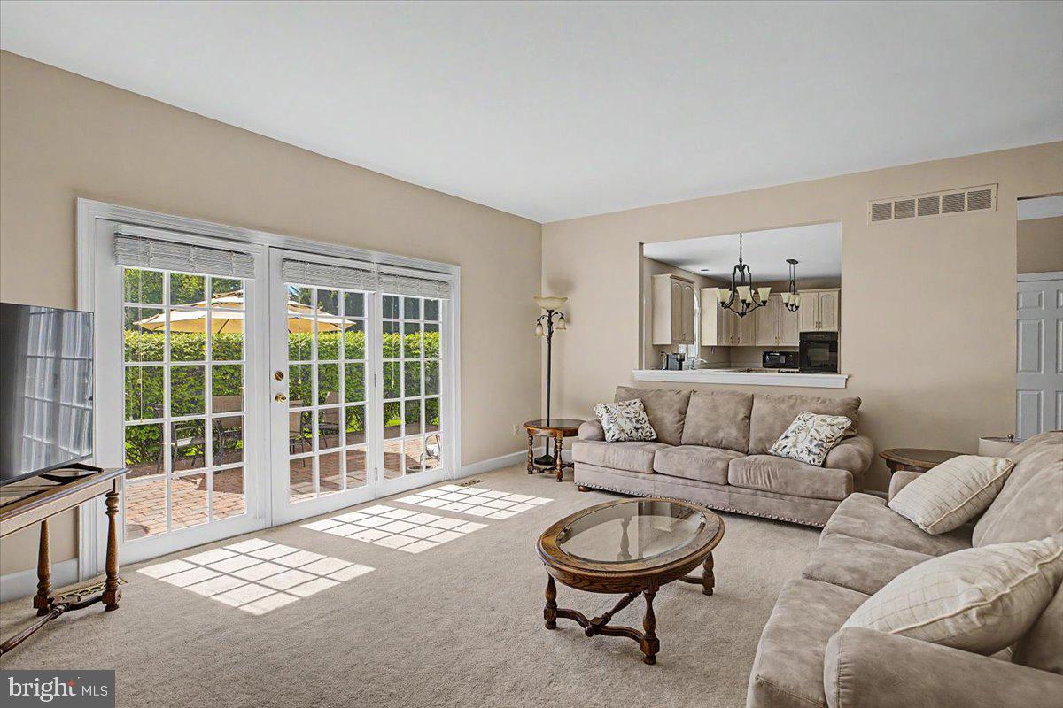 NORWALK - Residential