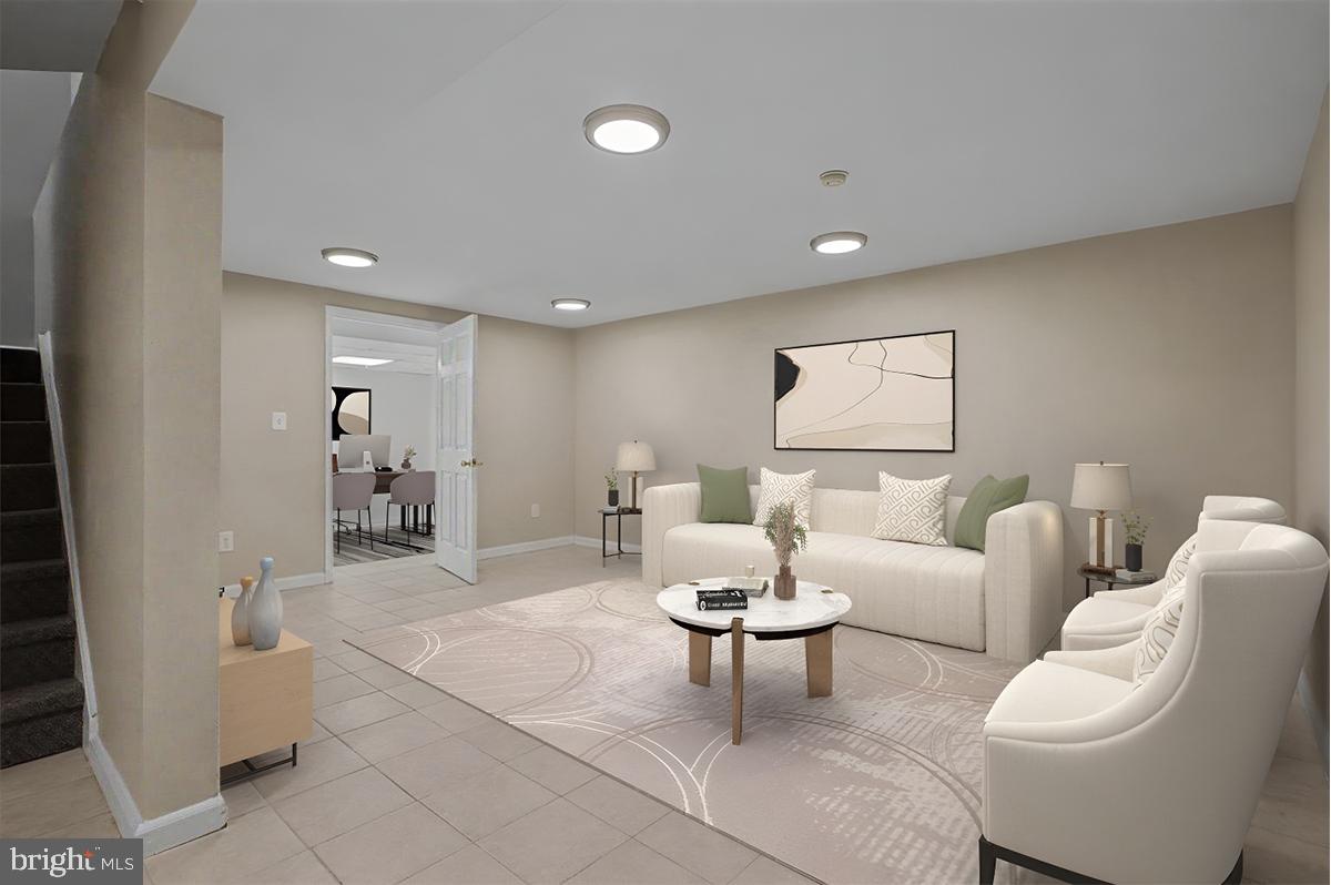 NORWALK - Residential