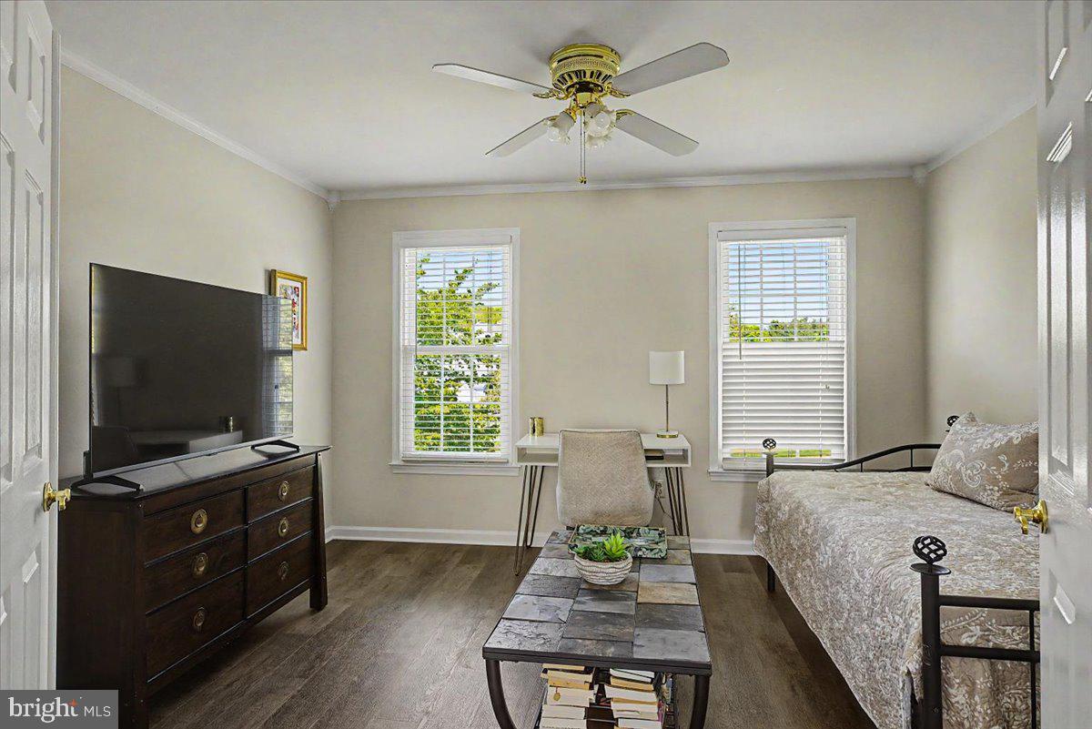 NORWALK - Residential