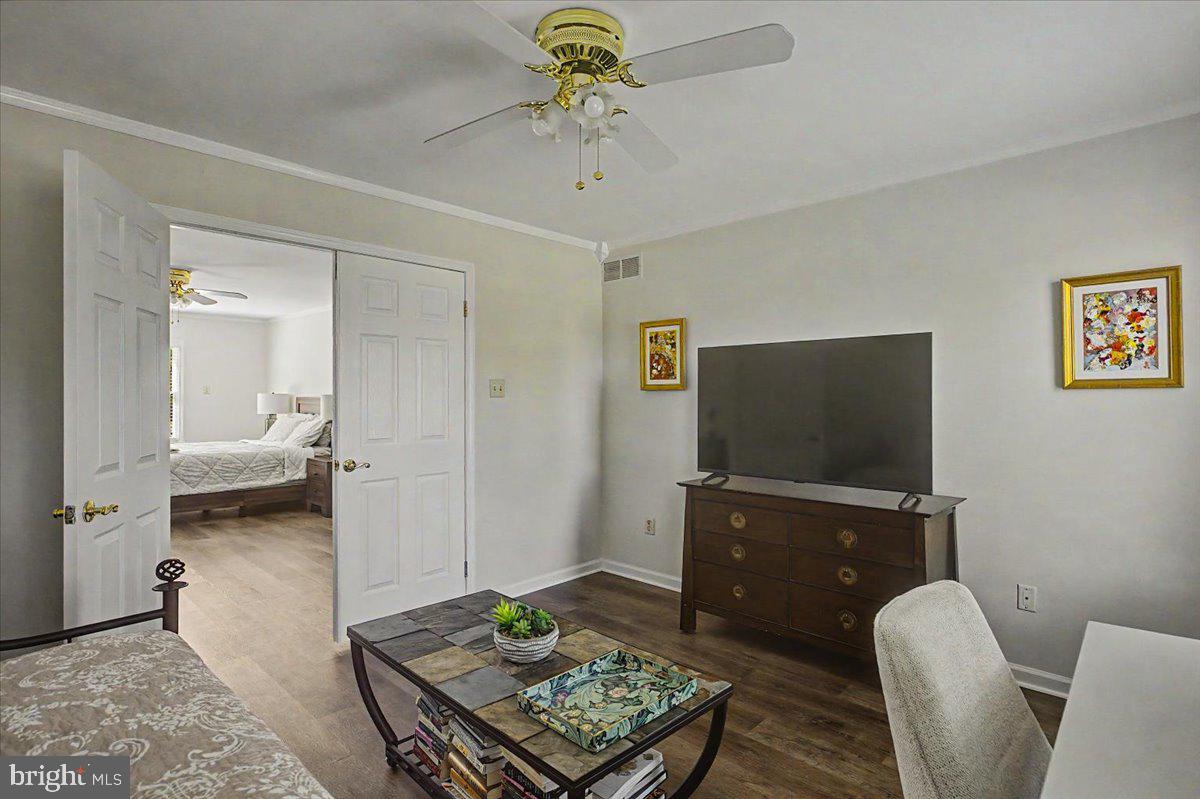 NORWALK - Residential