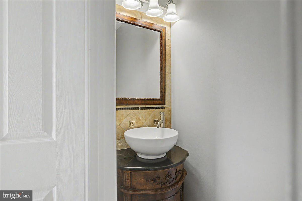 NORWALK - Residential