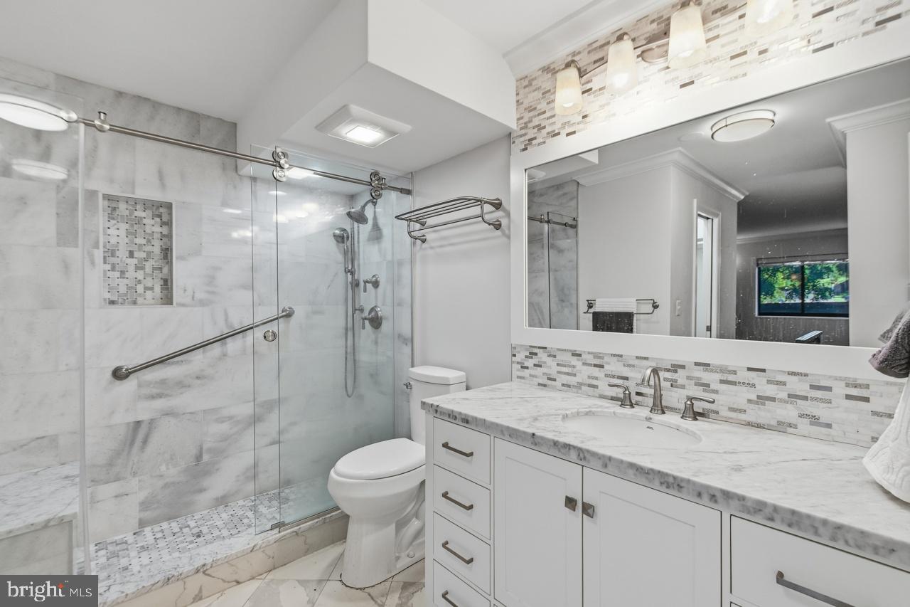 5901 MOUNT EAGLE DRIVE 111