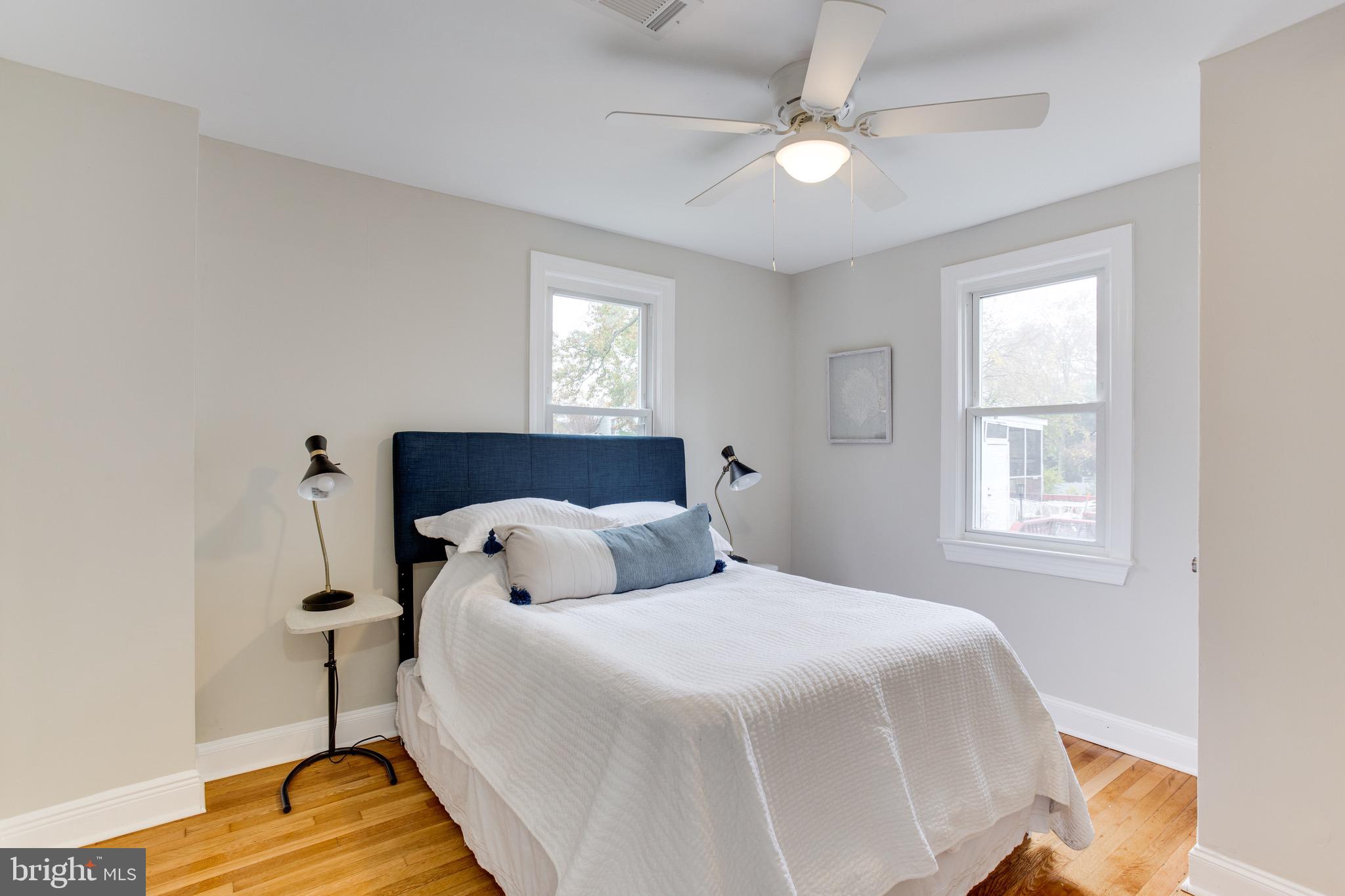 CASTLE MANOR - Residential