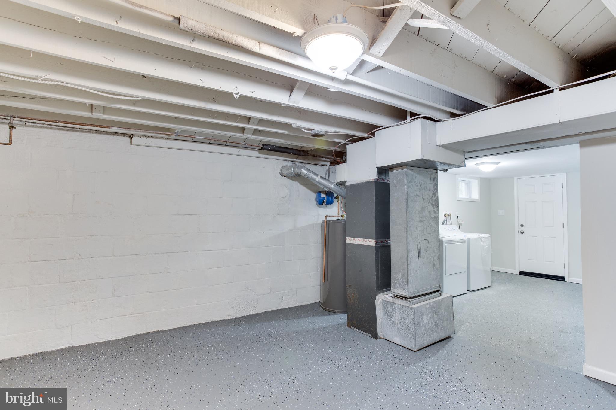 CASTLE MANOR - Residential