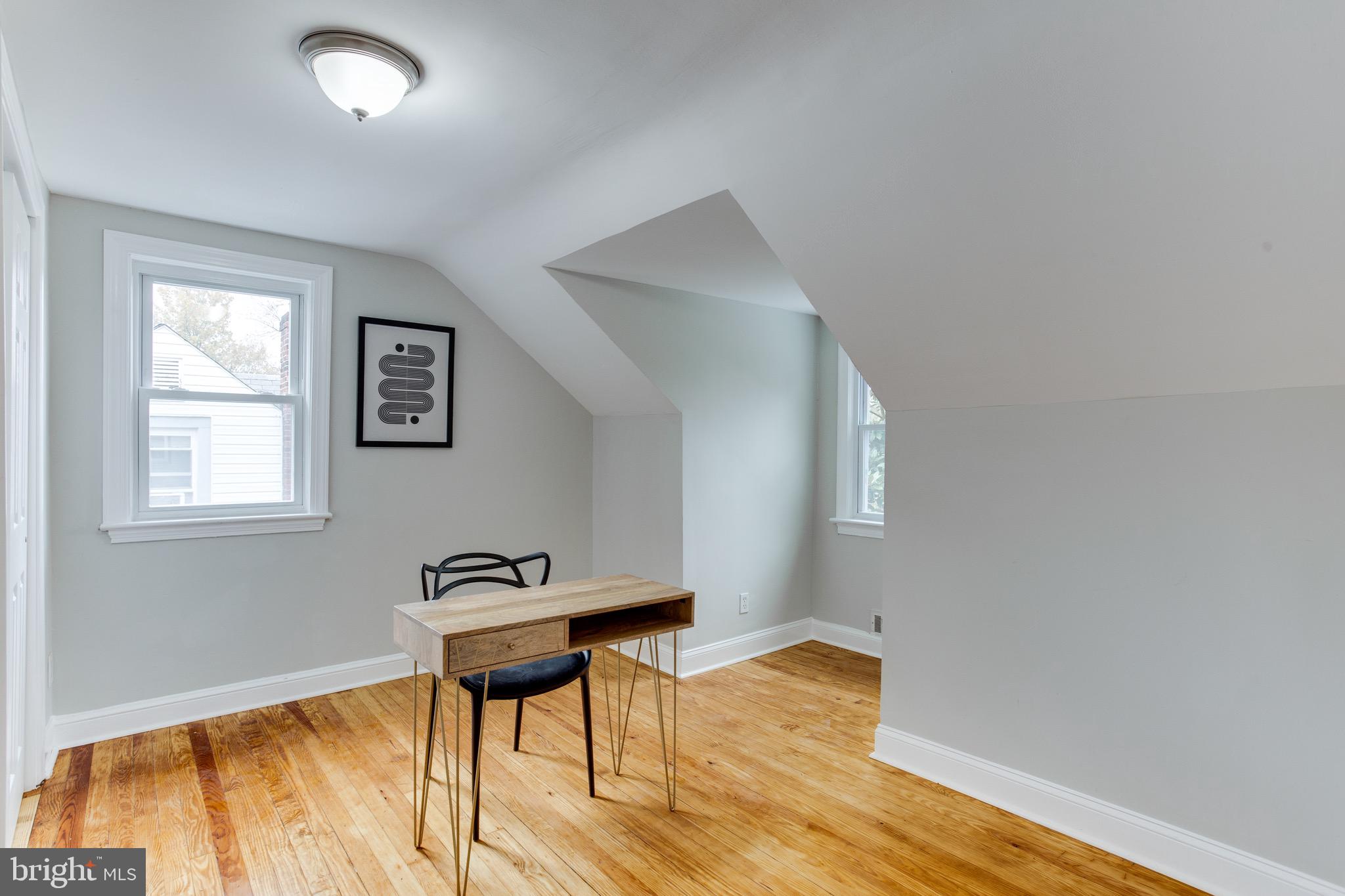 CASTLE MANOR - Residential