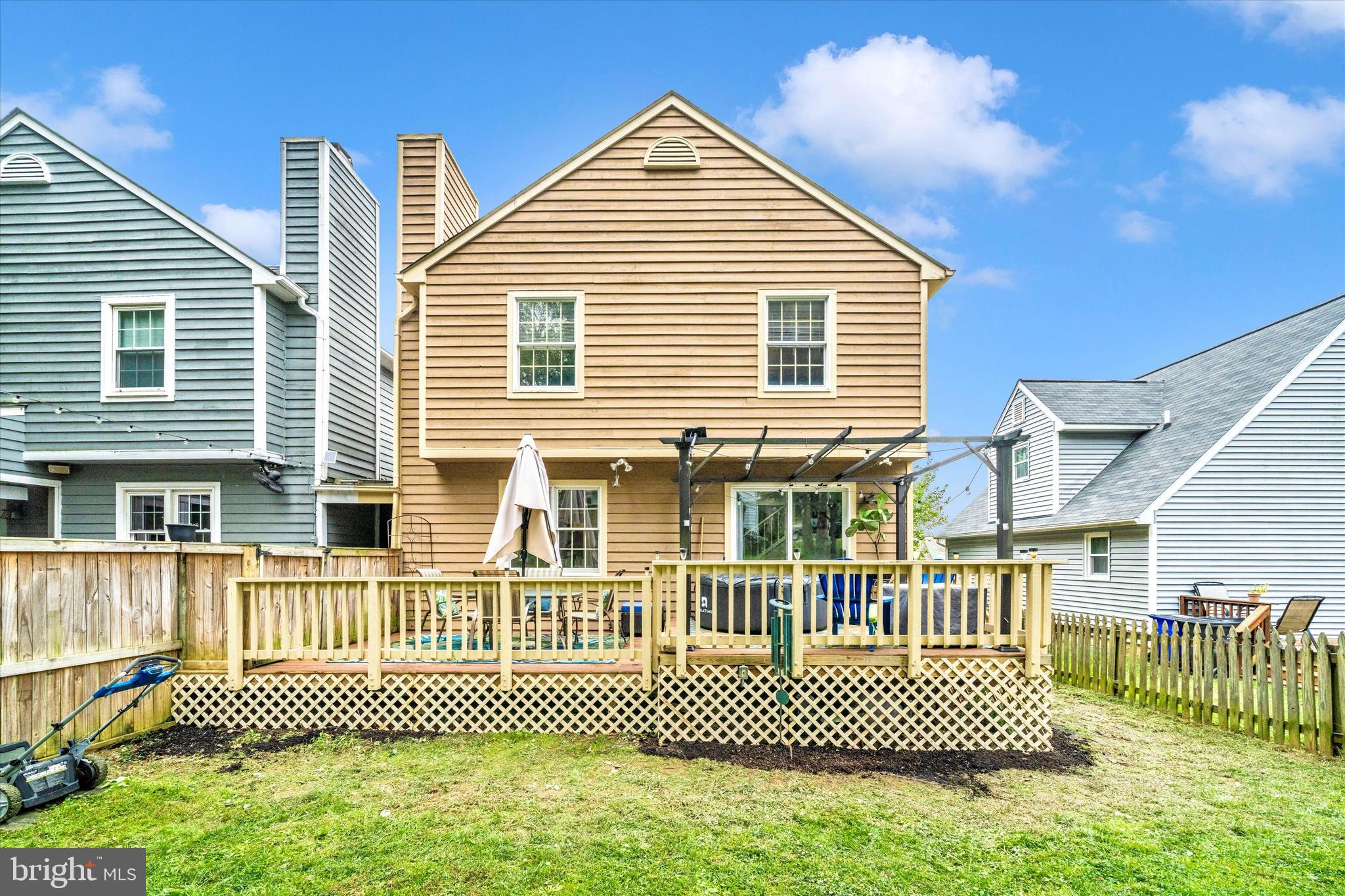 COURTS OF PINEHURST - Residential