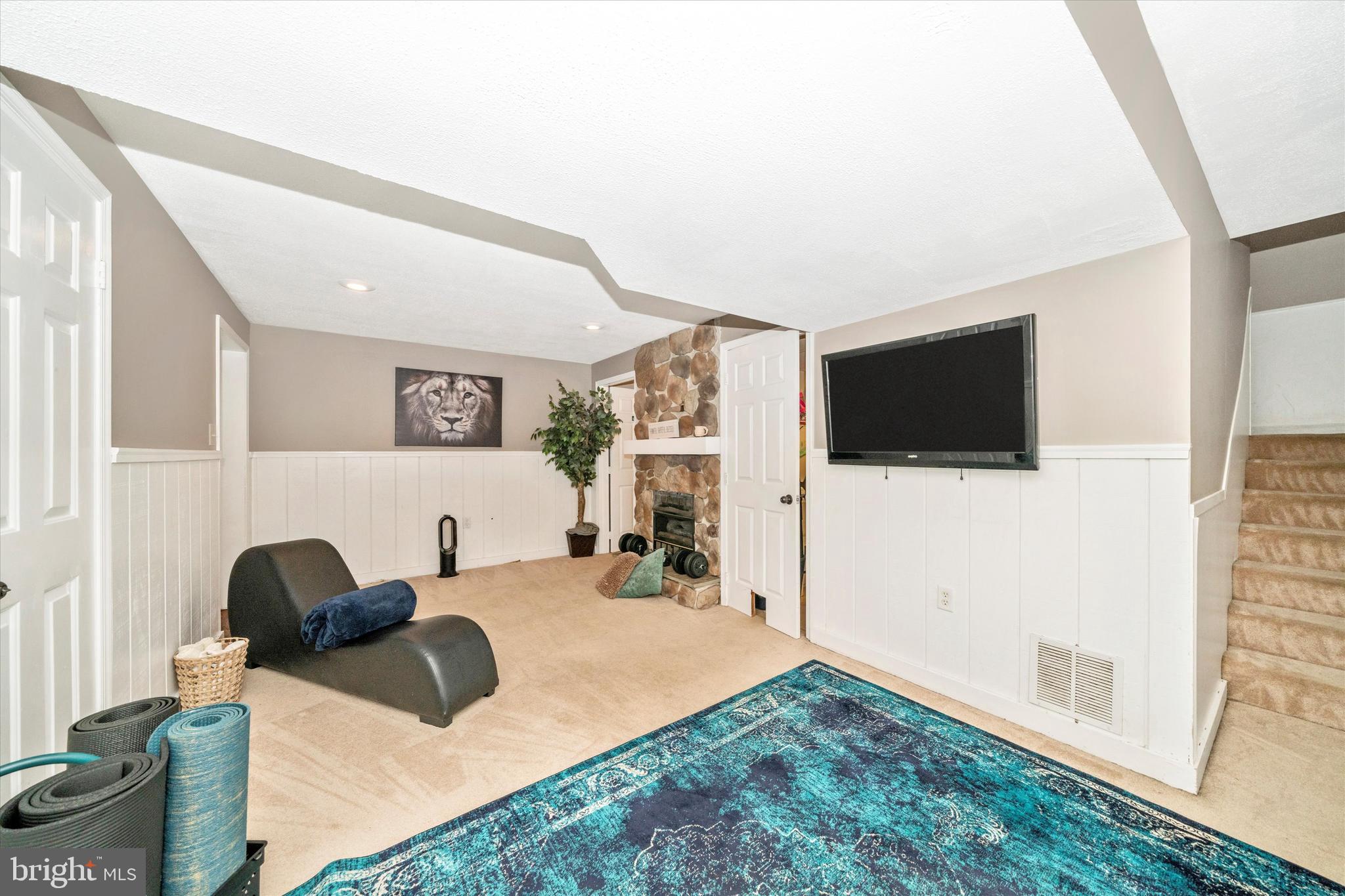 COURTS OF PINEHURST - Residential