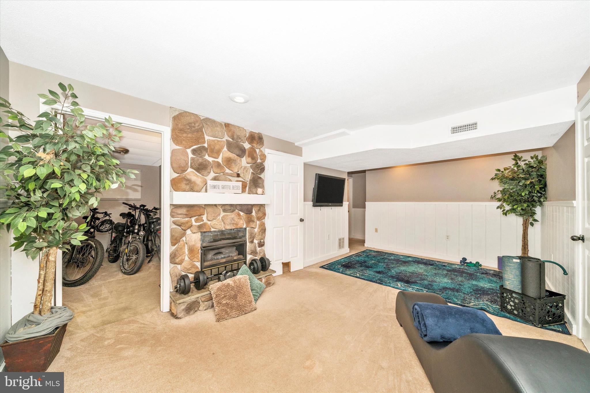 COURTS OF PINEHURST - Residential