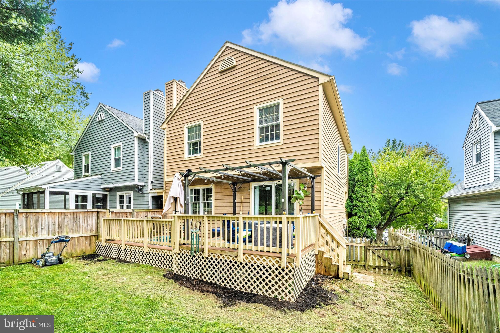 COURTS OF PINEHURST - Residential