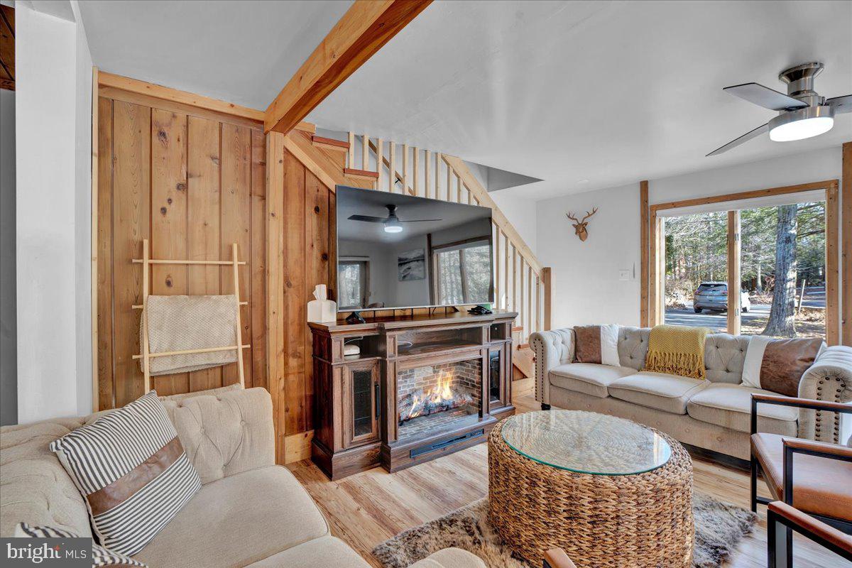 STILLWATER LAKES CIVIC ASSOC. - Residential