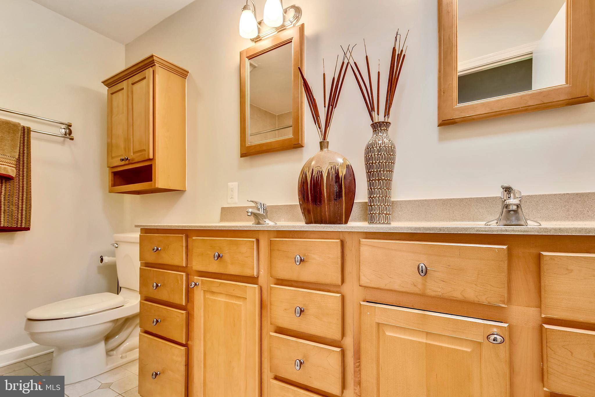 FORT HUNT MANOR - Residential