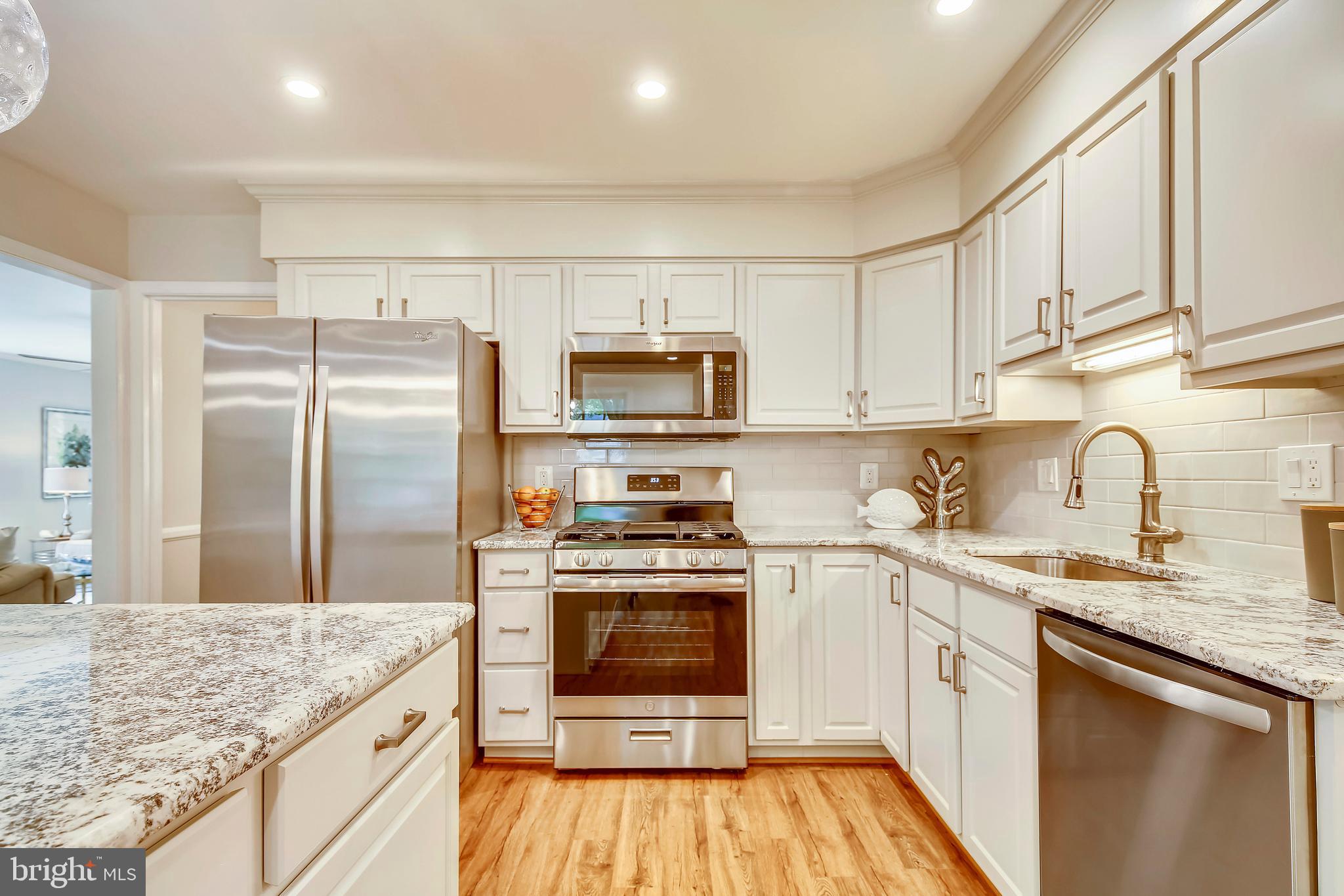 FORT HUNT MANOR - Residential